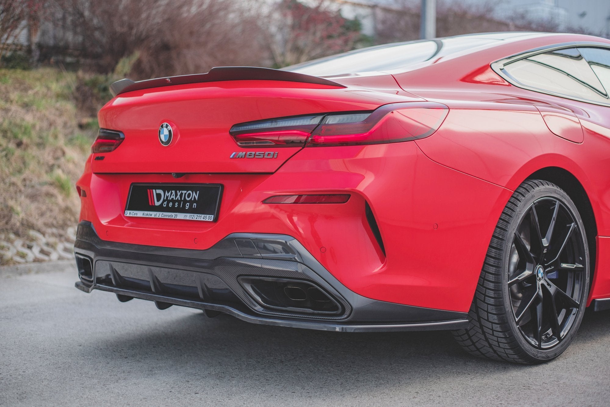 Mittlerer Cup Diffusor DTM Look Heck Ansatz für BMW 8 Coupe M-Paket G15