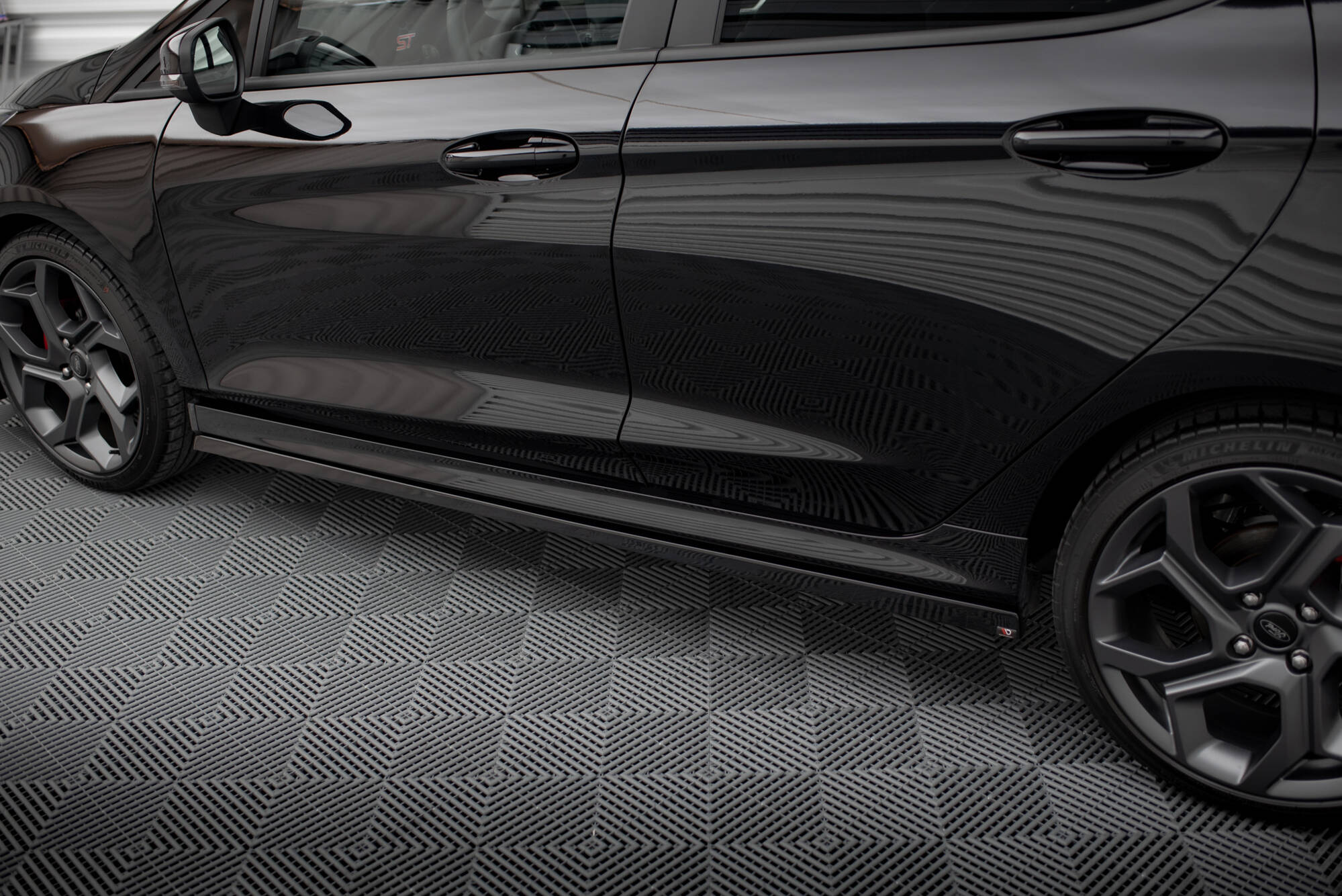 Seitenschweller V2 Ansatz für Ford Fiesta Mk8 ST / ST-Line