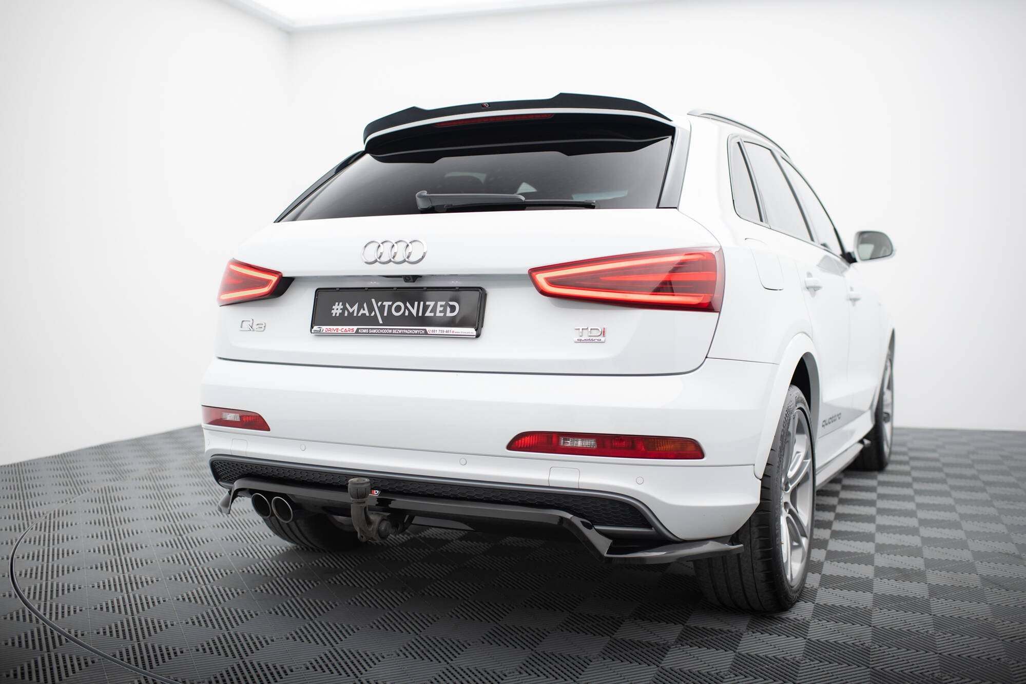Mittlerer Cup Diffusor DTM Look Heck Ansatz für Audi Q3 S-line 8U