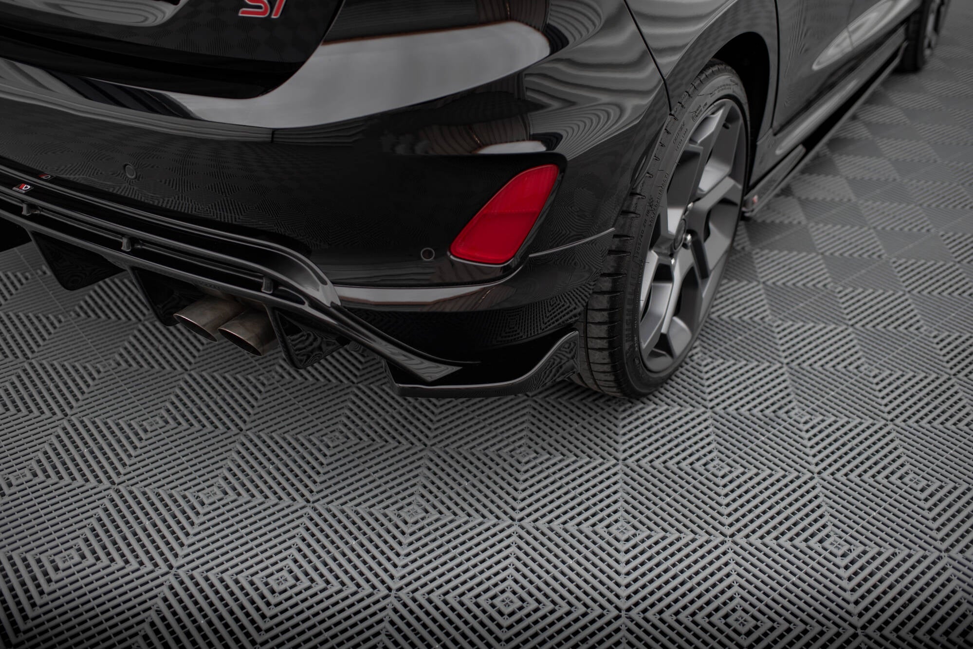 Heck Ansatz Flaps Diffusor V2 für Ford FIesta Mk8 ST