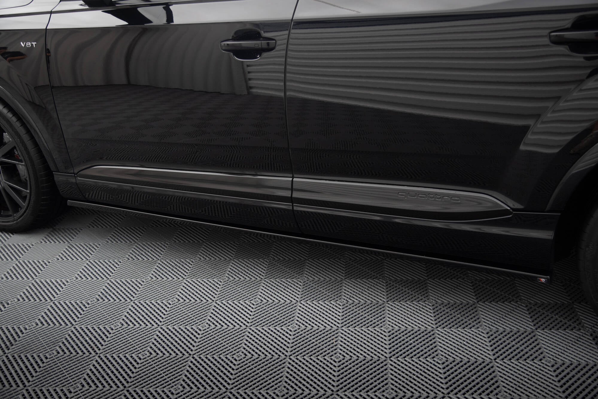Seitenschweller V2 Ansatz für Audi SQ7 / Q7 S-Line Mk2