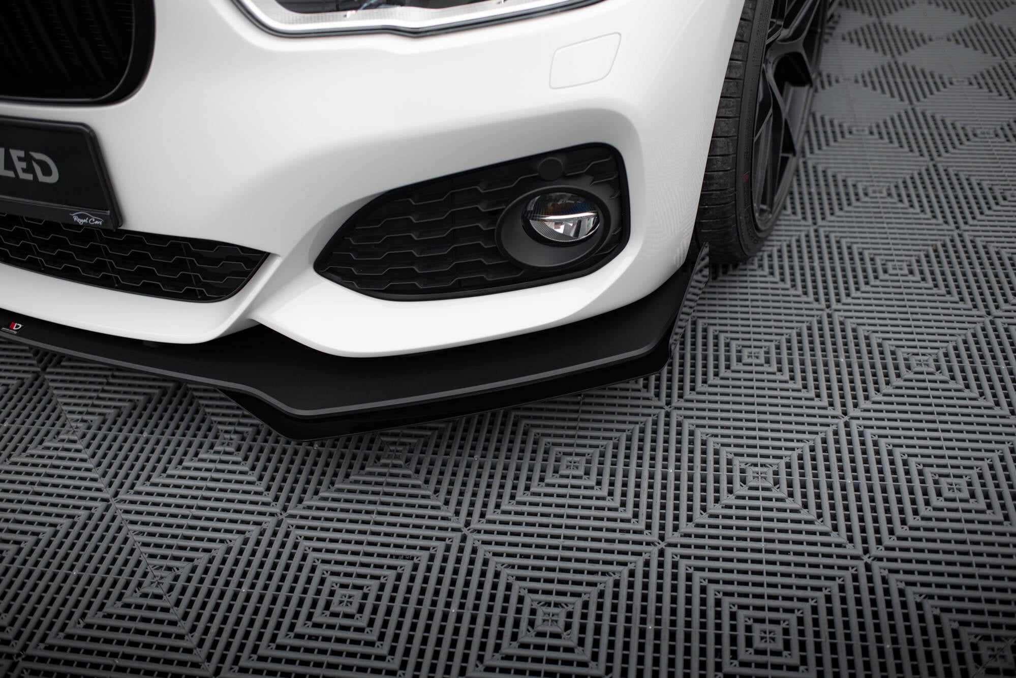 Street Pro Frontlippe V3 für +Flaps für BMW 1er F20 M - Paket Facelift / M140i