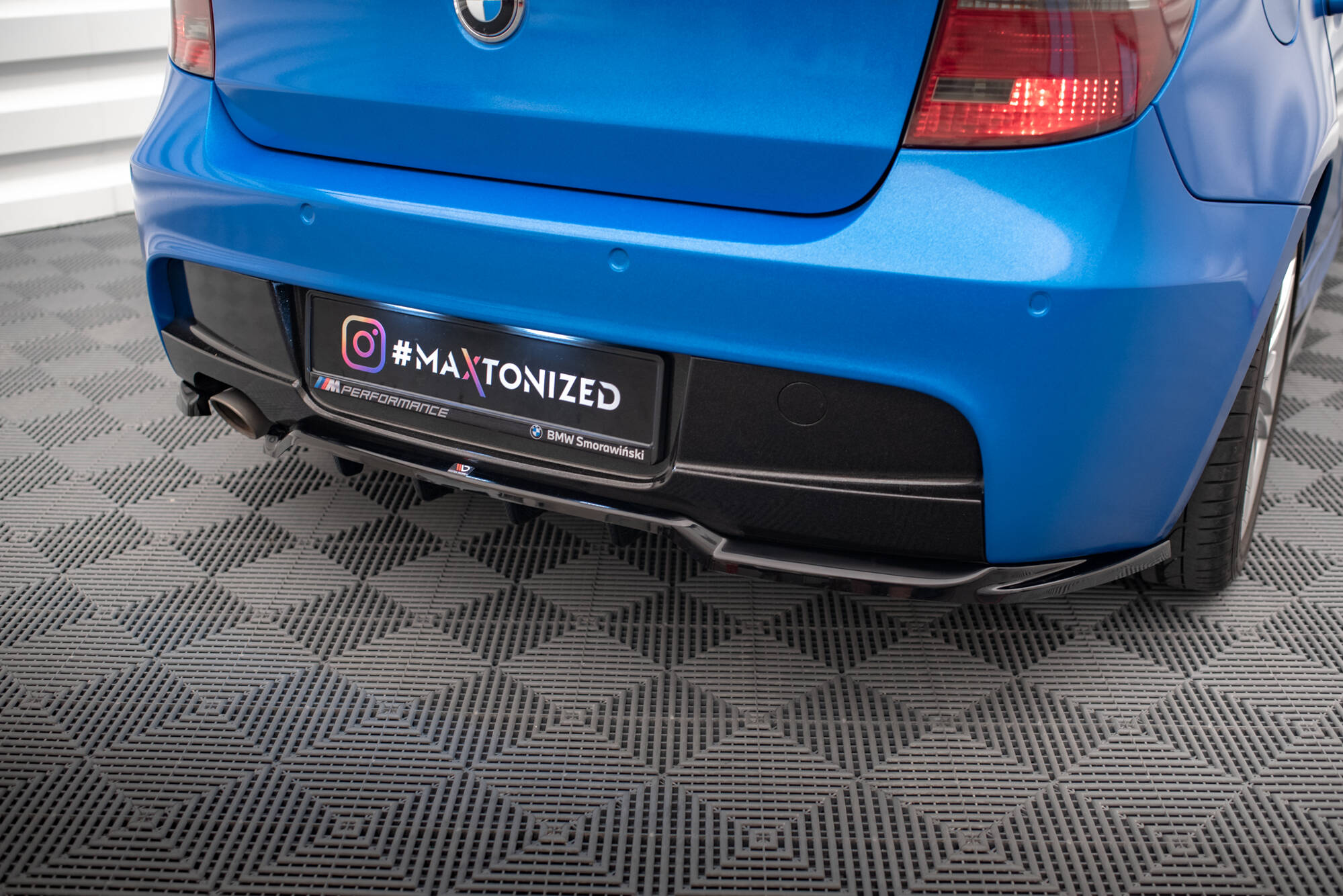 Mittlerer Cup Diffusor DTM Look Heck Ansatz für BMW 1er M-Paket E87 Facelift