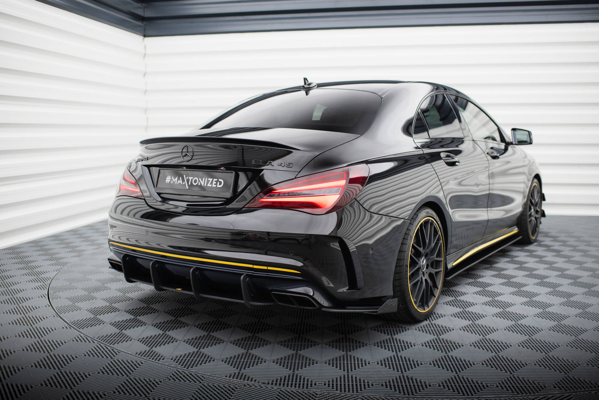 Street Pro Heck Ansatz Flaps Diffusor + Flaps für Mercedes-AMG CLA 45 C117 Facelift
