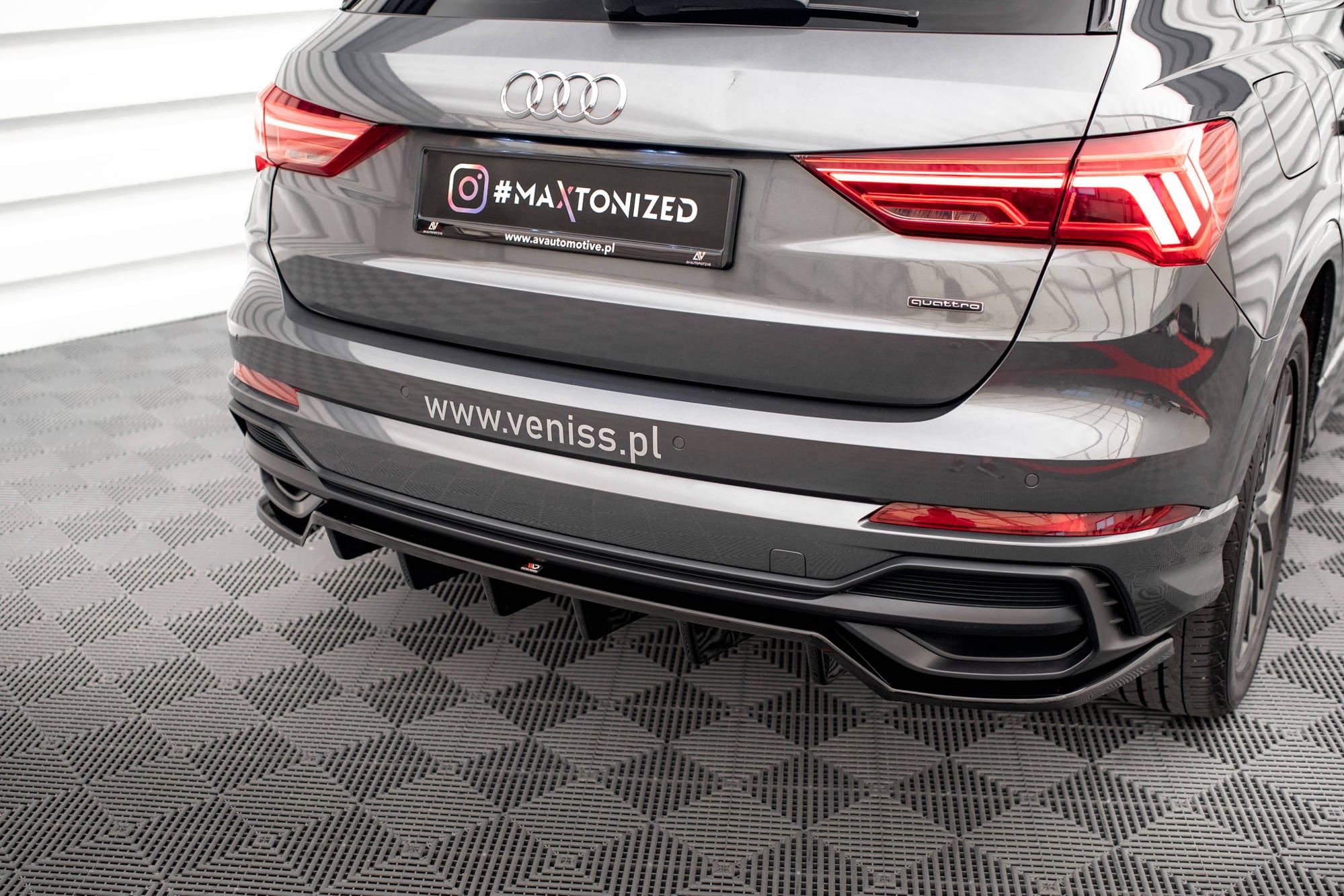 Mittlerer Cup Diffusor DTM Look Heck Ansatz für Audi Q3 S-Line F3