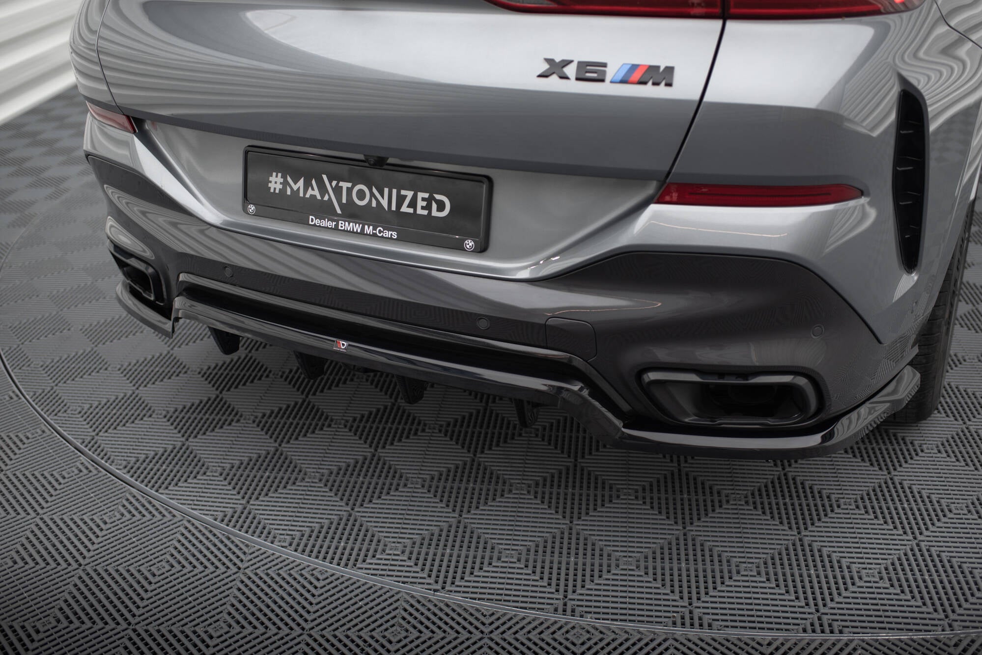 Mittlerer Cup Diffusor V1 DTM Look Heck Ansatz für BMW X6 M - Paket G06 Facelift