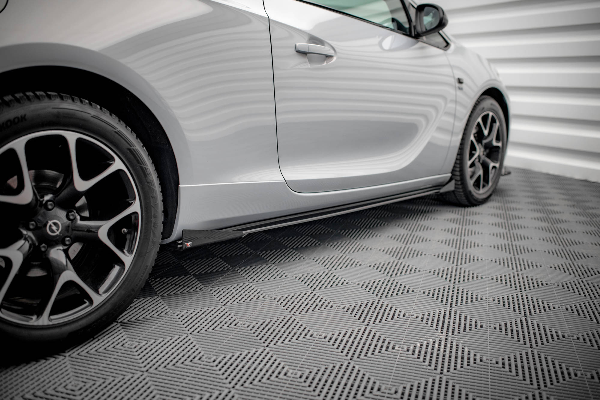 Street Pro Seitenschweller Ansatz + Flaps für Opel Astra GTC OPC-Line J