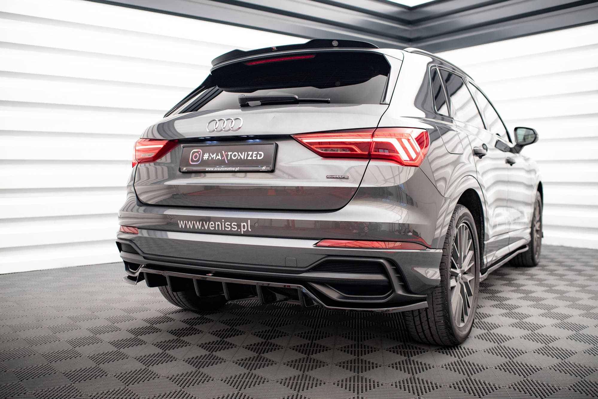 Mittlerer Cup Diffusor DTM Look Heck Ansatz für Audi Q3 S-Line F3