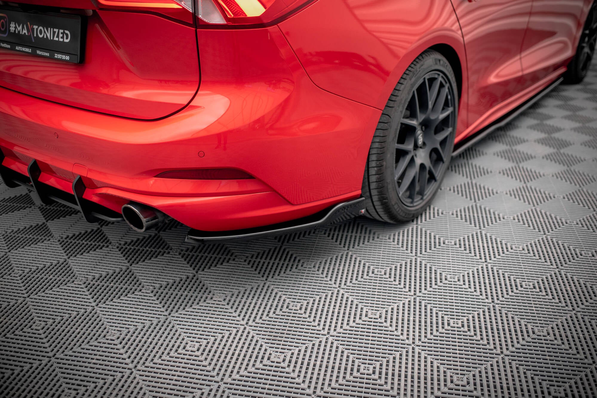 Heck Ansatz Flaps Diffusor V6 für Ford Focus Kombi ST Mk4