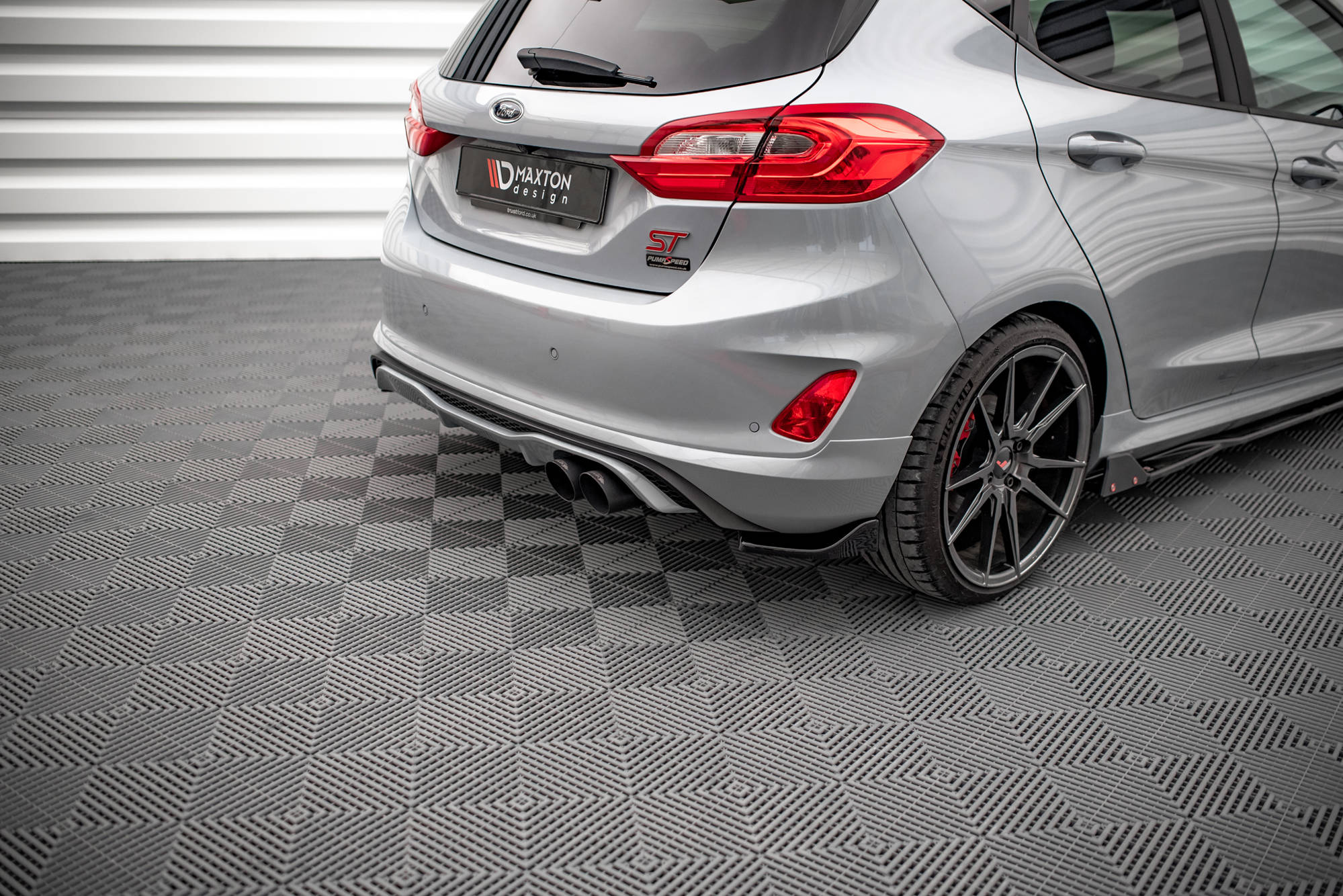 Heck Ansatz Flaps Diffusor V1 für Ford Fiesta ST Mk8