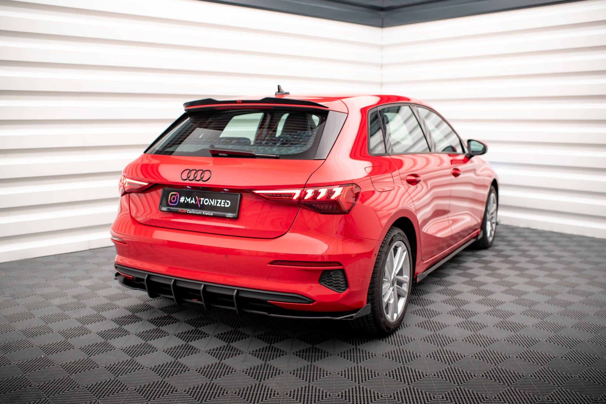 Hintere Seiten Flaps für Audi A3 Sportback 8Y