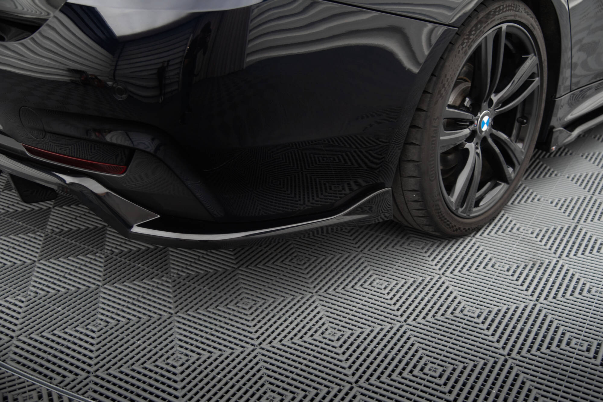 Mittlerer Cup Diffusor DTM Look Heck Ansatz für BMW 4er Coupe / Gran Coupe / Cabrio M-Paket F32 / F36 / F33