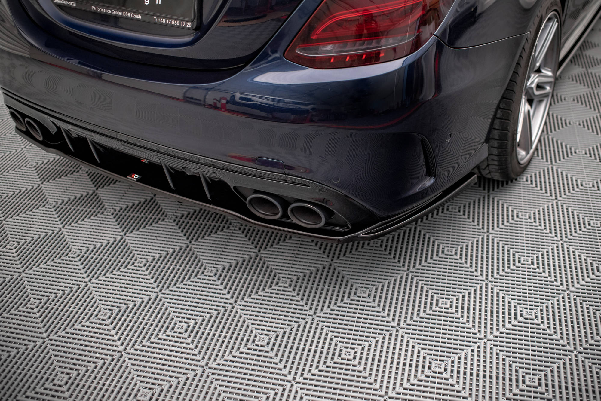 Mittlerer Cup Diffusor DTM Look Heck Ansatz für Mercedes-AMG C 43 Limousine W205 Facelift