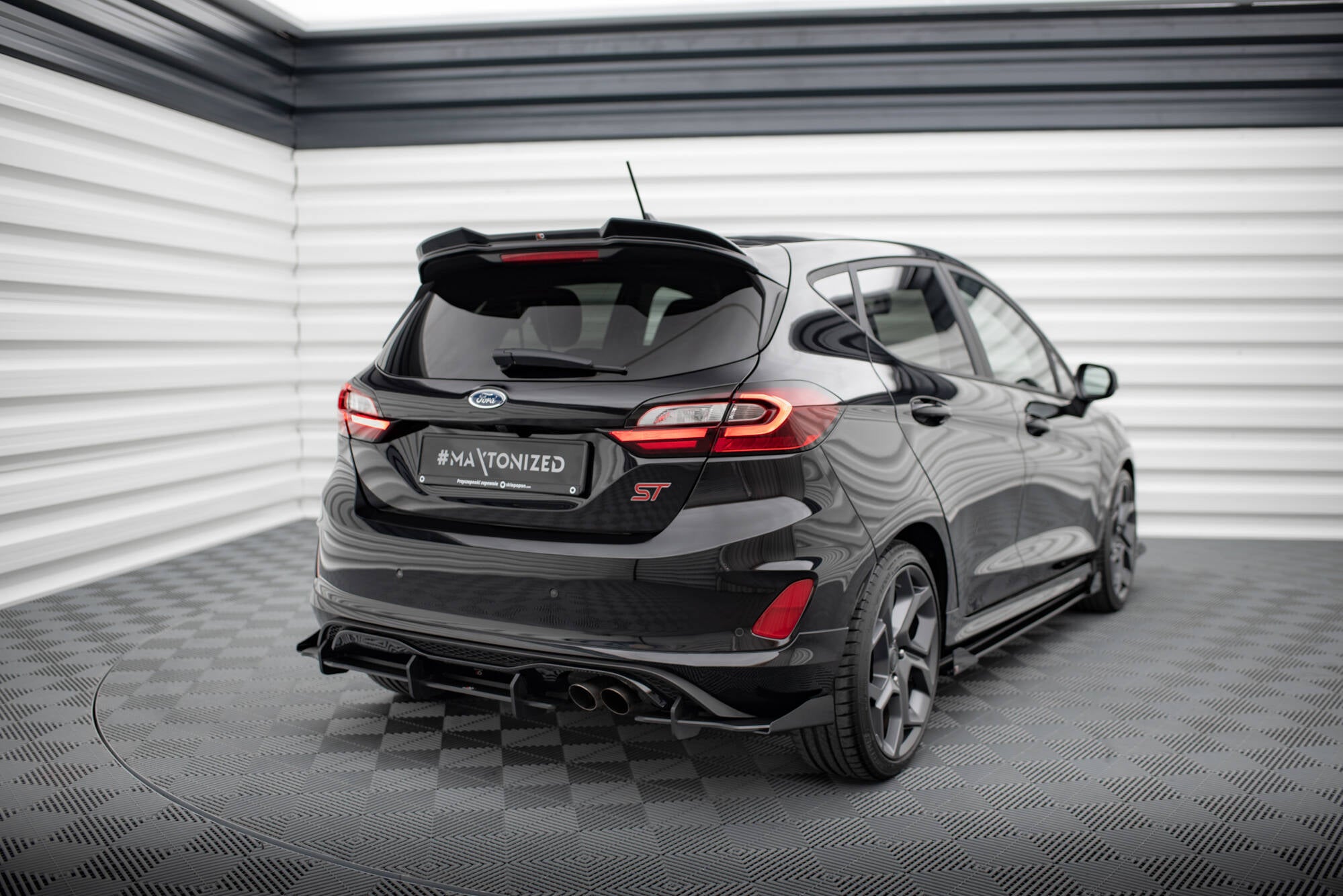 Street Pro Diffusor Heck Ansatz +Flaps für Ford Fiesta Mk8 ST