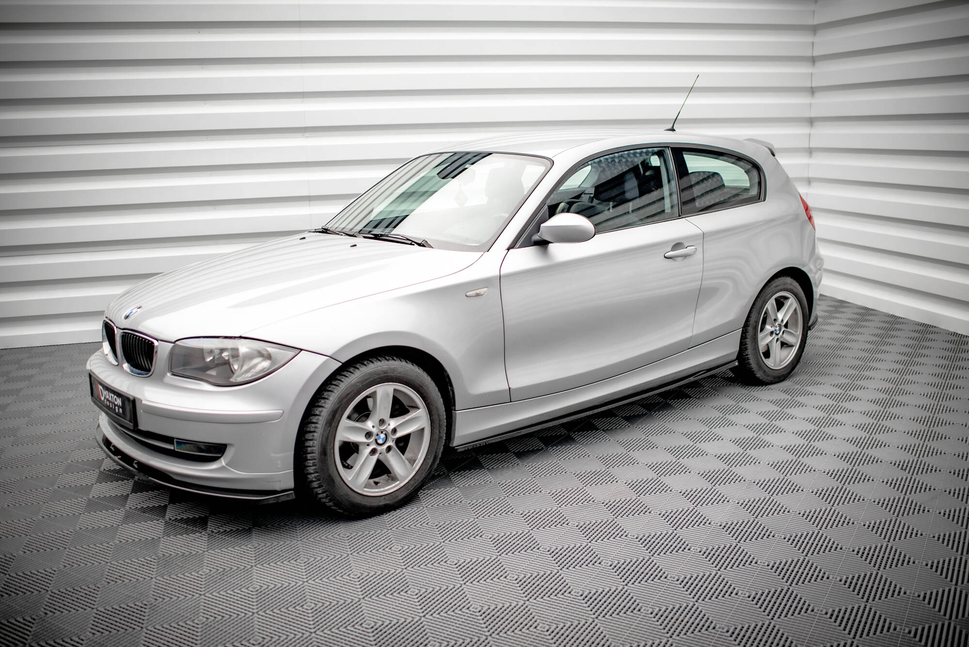 Seitenschweller V2 Ansatz für BMW 1er E81 Facelift