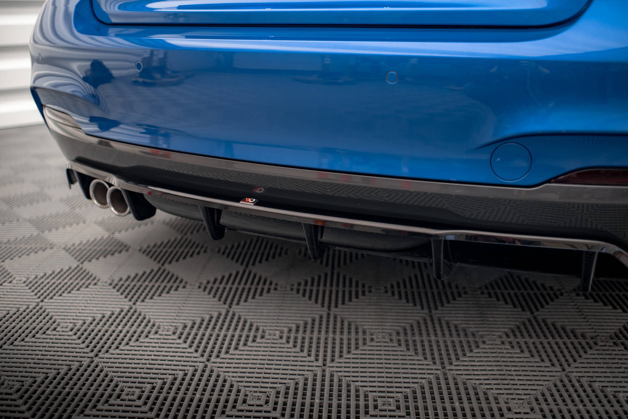 Mittlerer Cup Diffusor DTM Look Heck Ansatz für BMW 2 M-Paket F22
