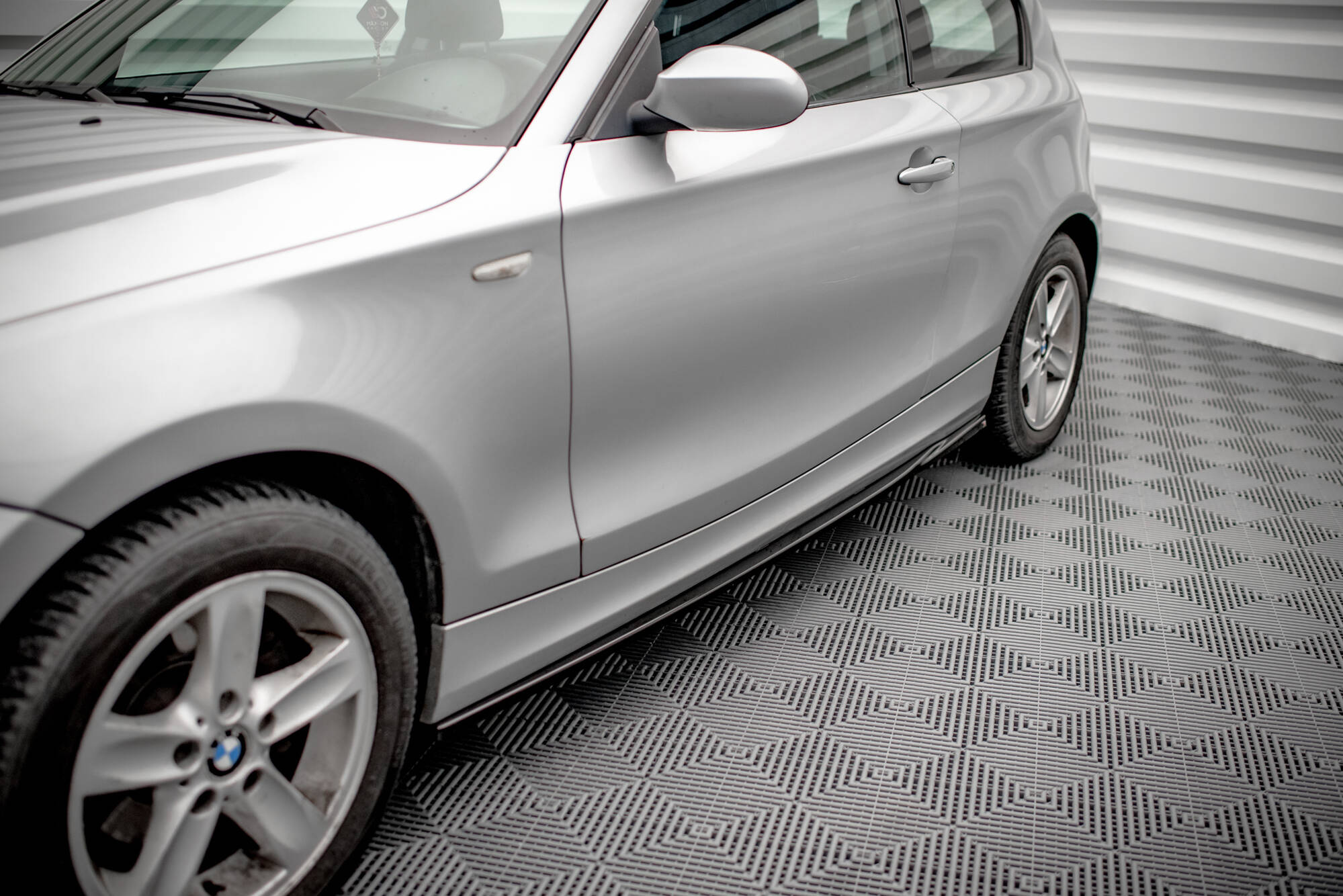 Seitenschweller V2 Ansatz für BMW 1er E81 Facelift
