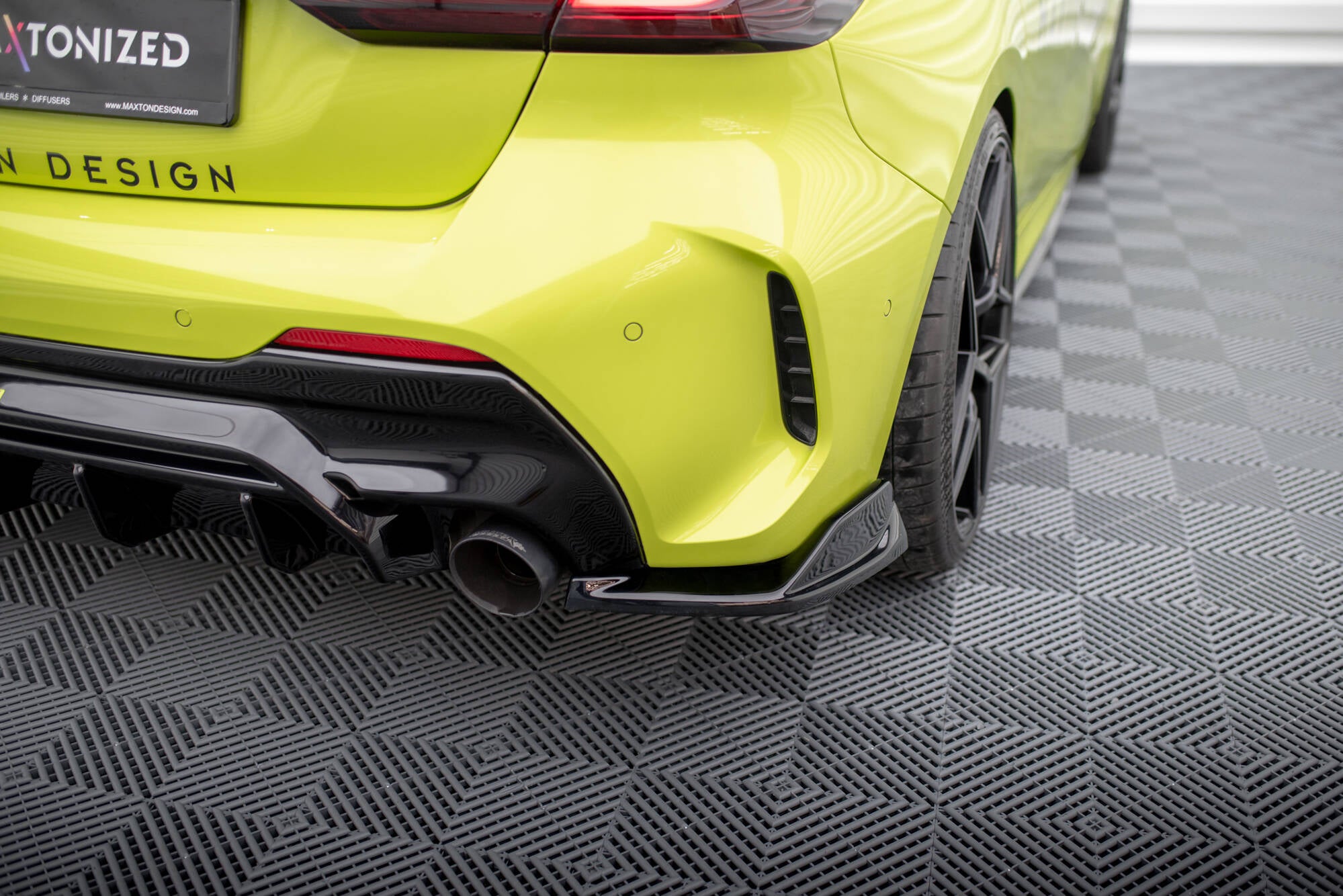 Flaps Heckansatz V8 Diffusor für (Für heckansatz ) BMW 1er M - Paket / M135i / 128ti F40