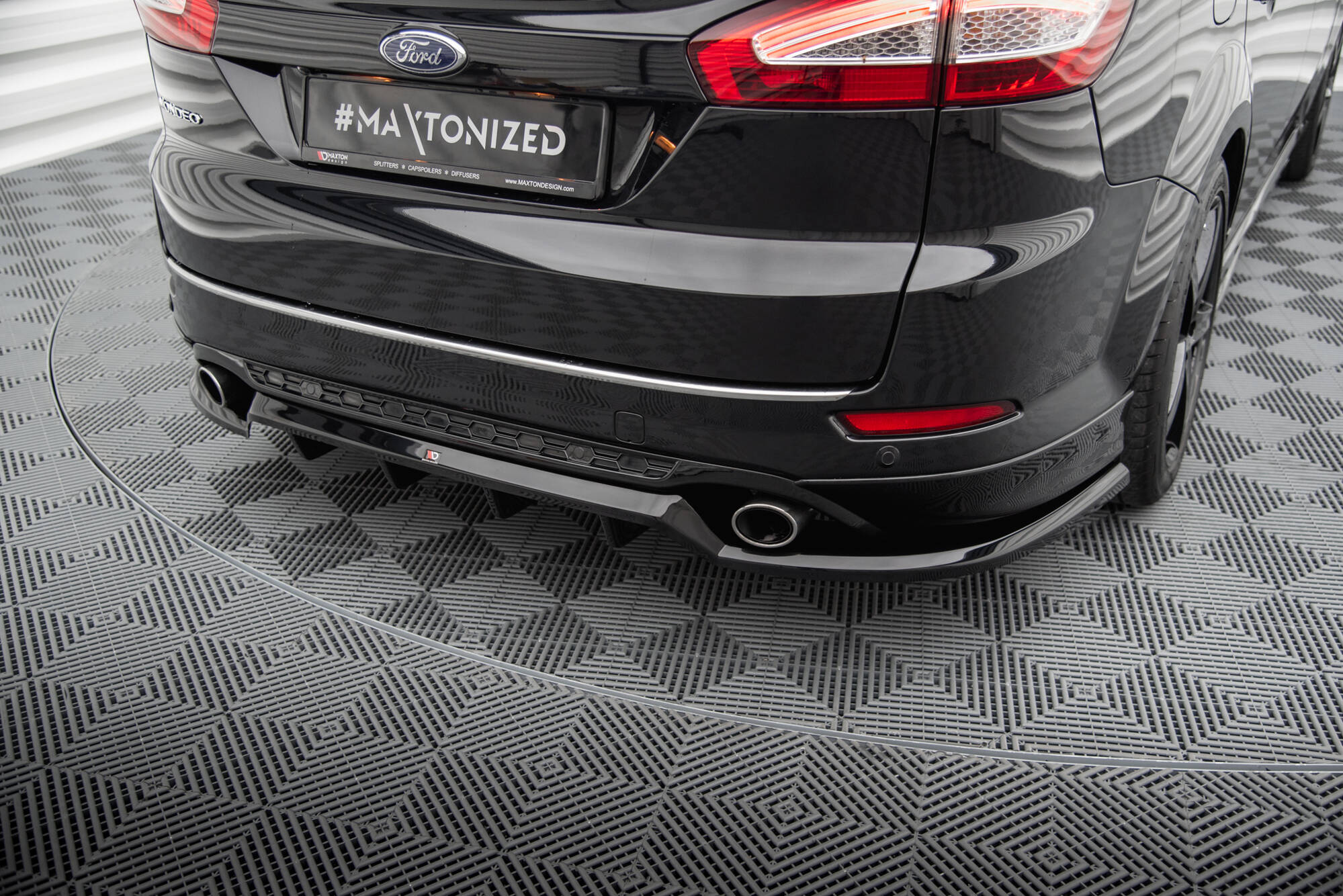 Mittlerer Cup Diffusor DTM Look Heck Ansatz für Ford Mondeo ST-Line Kombi Mk4 Facelift