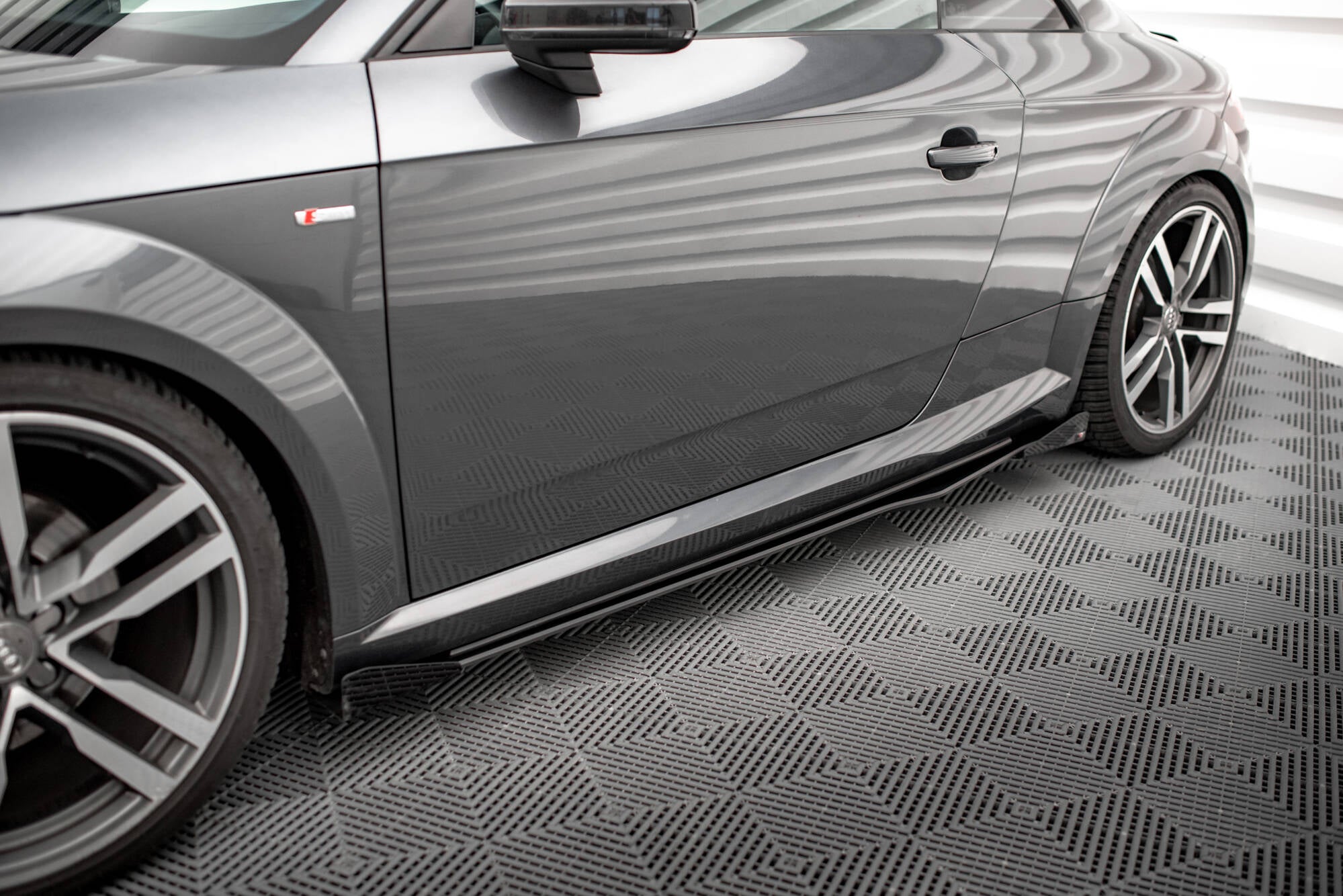 Street Pro Seitenschweller Ansatz für + Flaps Audi TT S / S-Line 8S