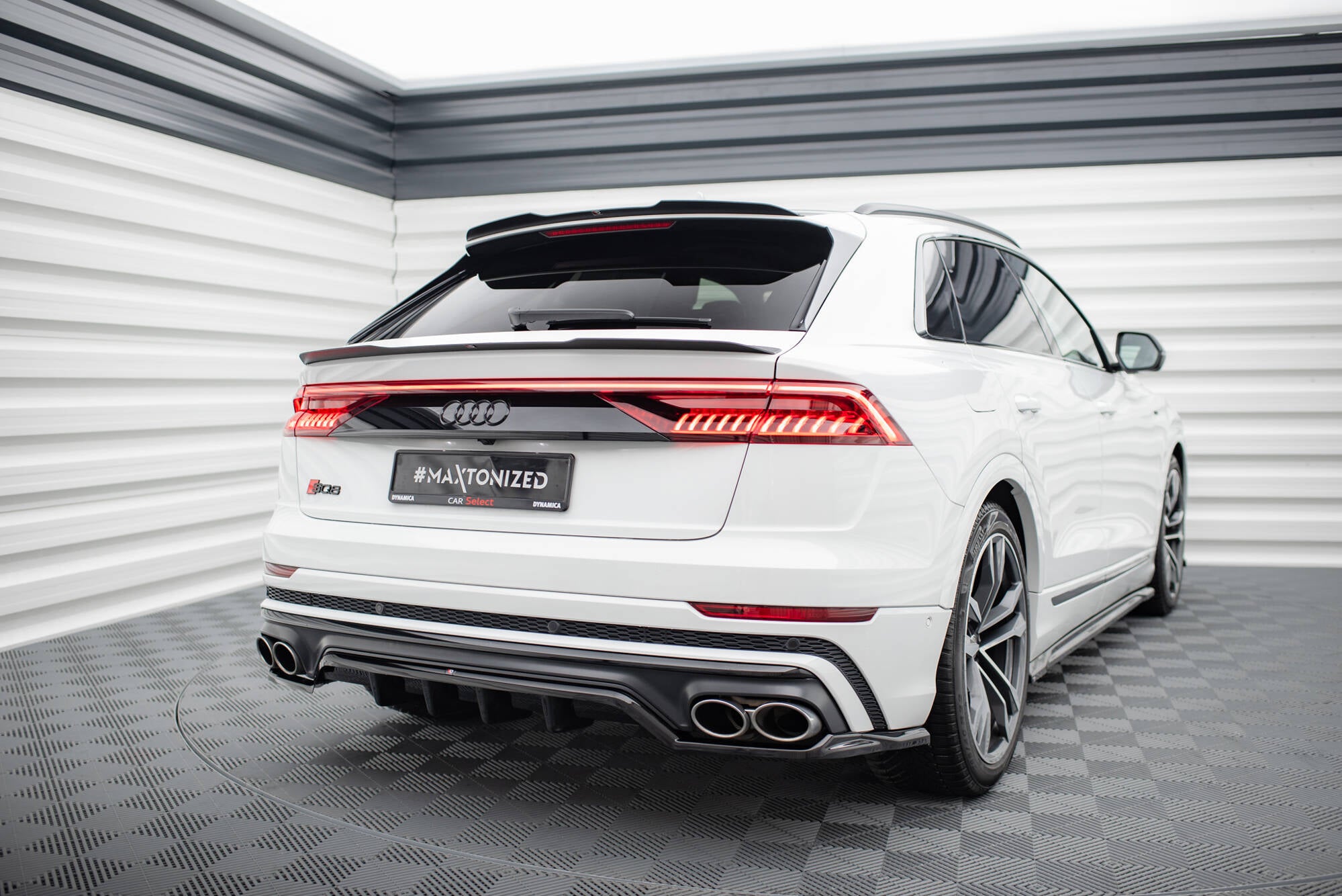 Mittlerer Cup Diffusor DTM Look Heck Ansatz für Audi SQ8 Mk1
