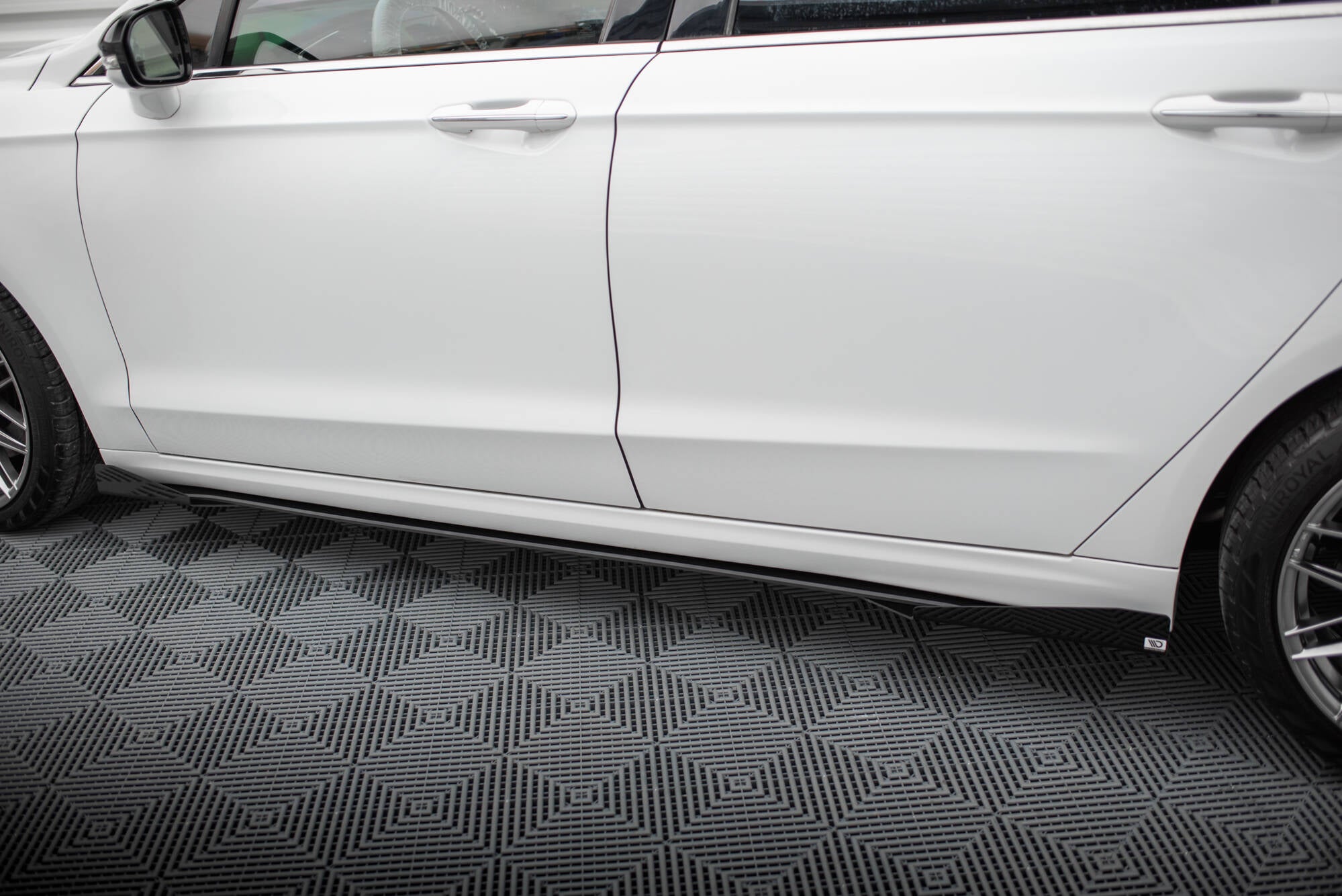 Street Pro Seitenschweller Ansatz für + Flaps Ford Mondeo Sport Mk5 Facelift / Fusion Sport Mk2 Facelift