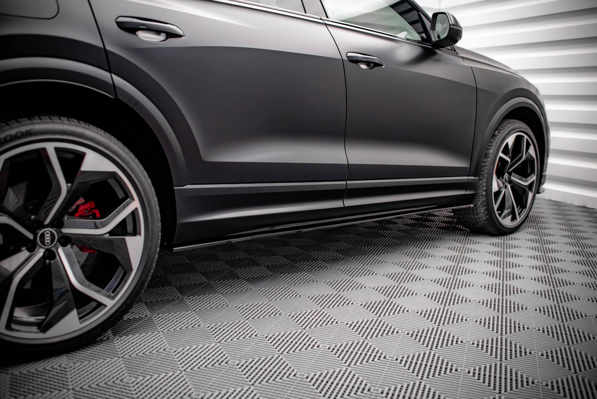 Seitenschweller Ansatz für Audi RSQ8 Mk1