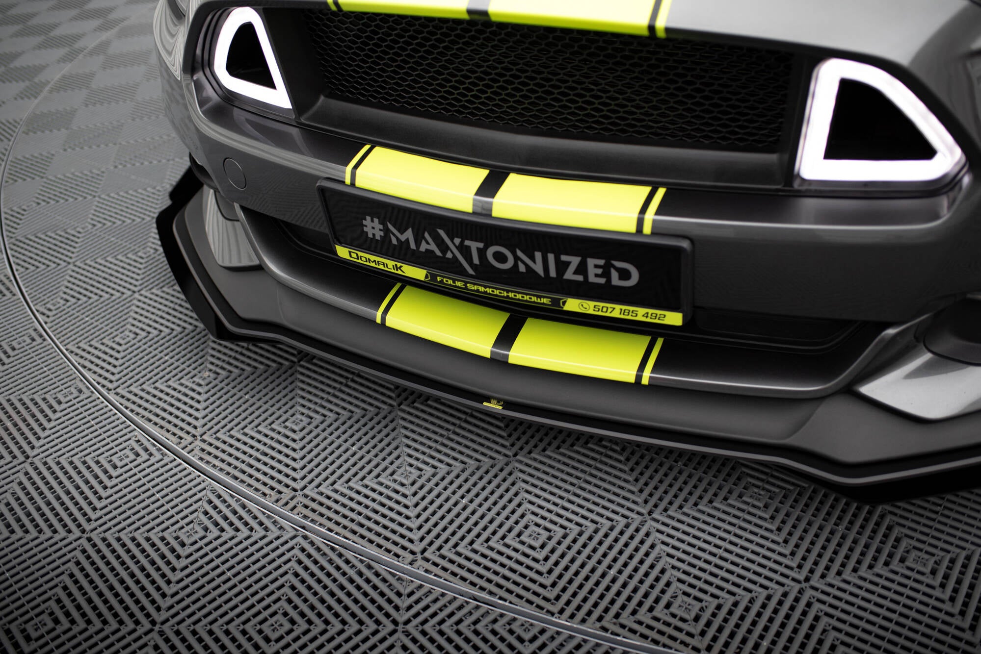 Street Pro Frontlippe + Flaps für Ford Mustang GT Mk6