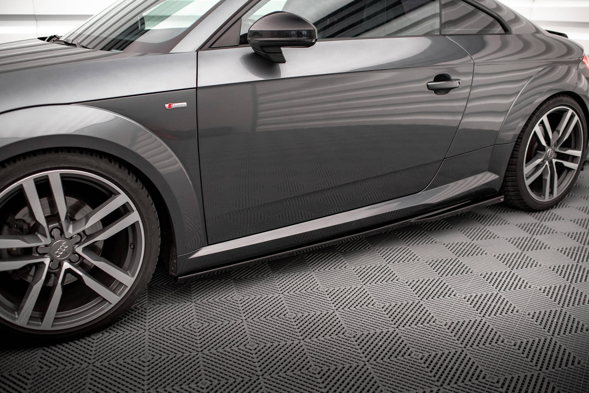 Seitenschweller Ansatz für Audi TT S-Line 8S