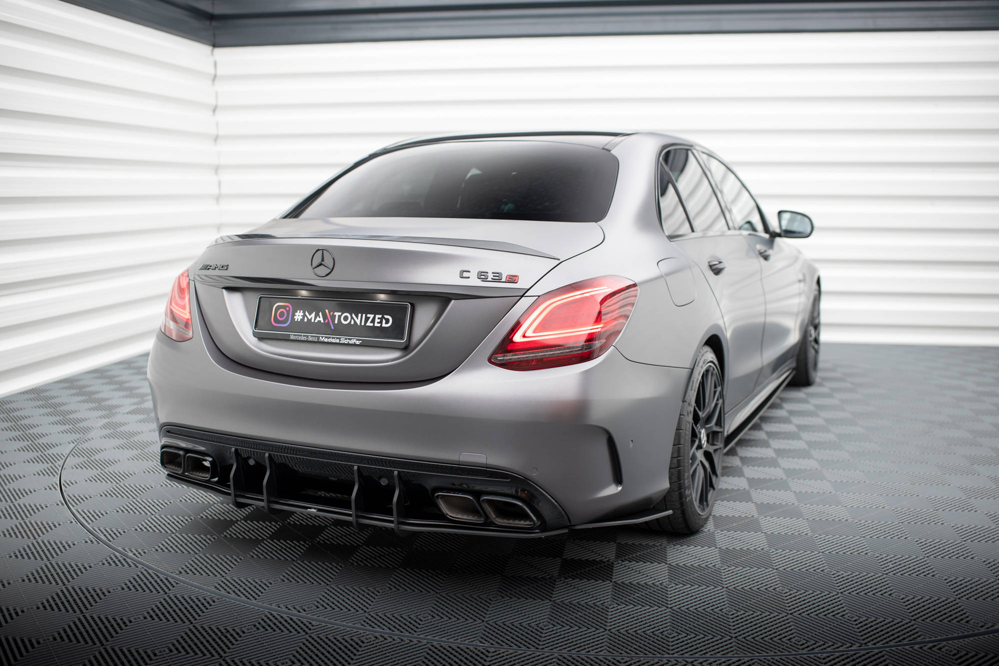 Street Pro Heck Ansatz Flaps Diffusor für Mercedes-AMG C63 Limousine / Kombi W205 Facelift