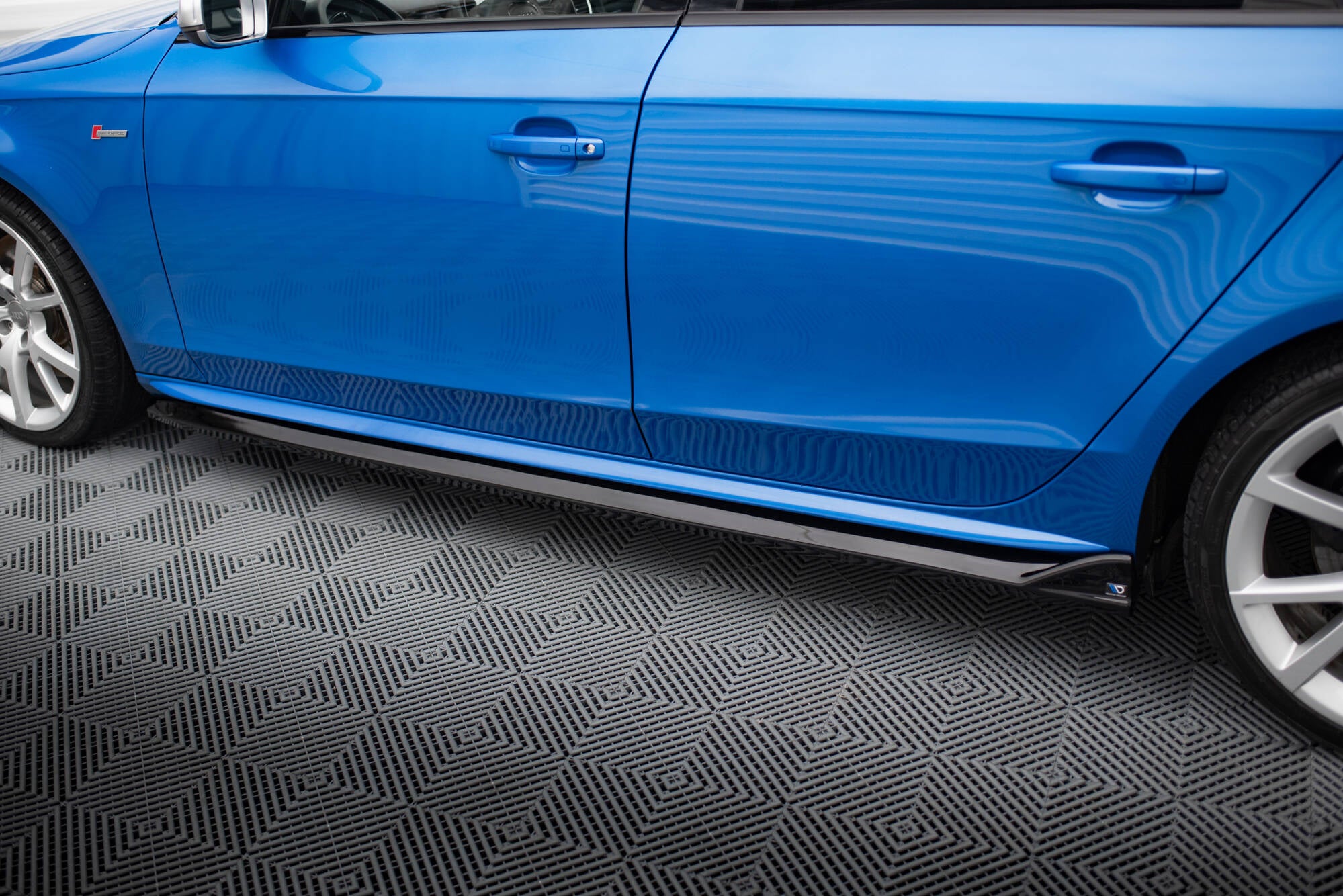 Seitenschweller V4 Ansatz für Audi A4 / A4 S-Line / S4 B8