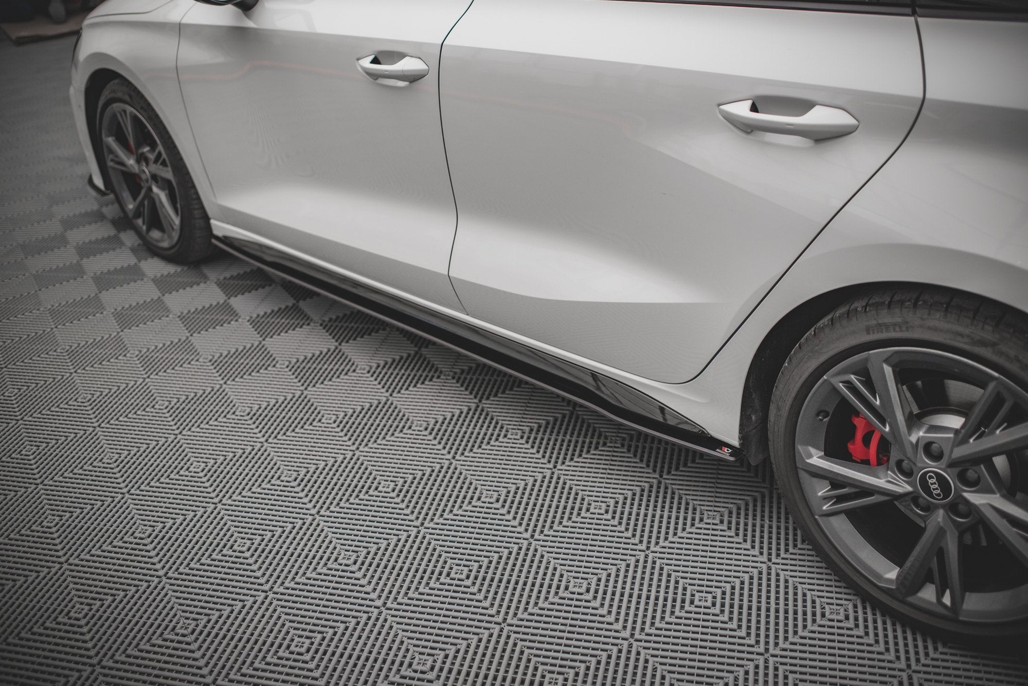 Street Pro Seitenschweller Ansatz für Audi S3 / A3 S-Line 8Y / 8Y Facelift