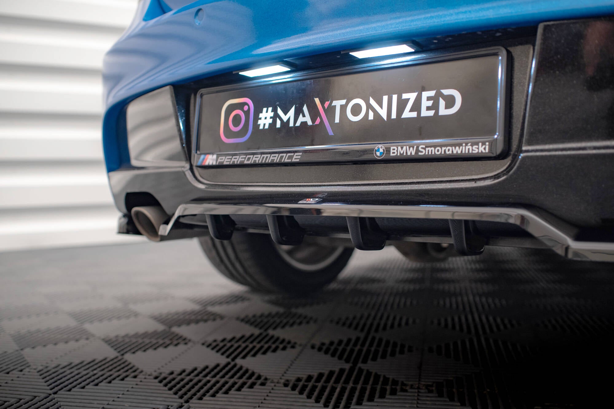 Mittlerer Cup Diffusor DTM Look Heck Ansatz für BMW 1er M-Paket E87 Facelift