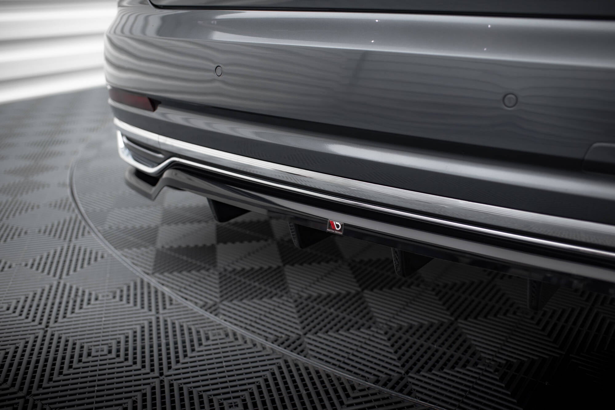 Mittlerer Cup Diffusor DTM Look Heck Ansatz für Audi A8 D5