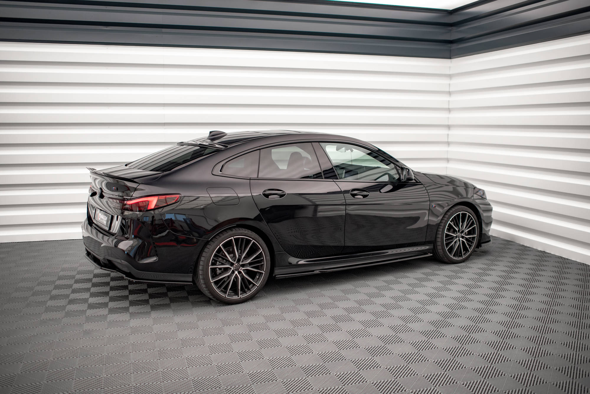Seitenschweller V1 Ansatz für für BMW 2 Gran Coupe M - Paket / M235i F44 schwarz matt