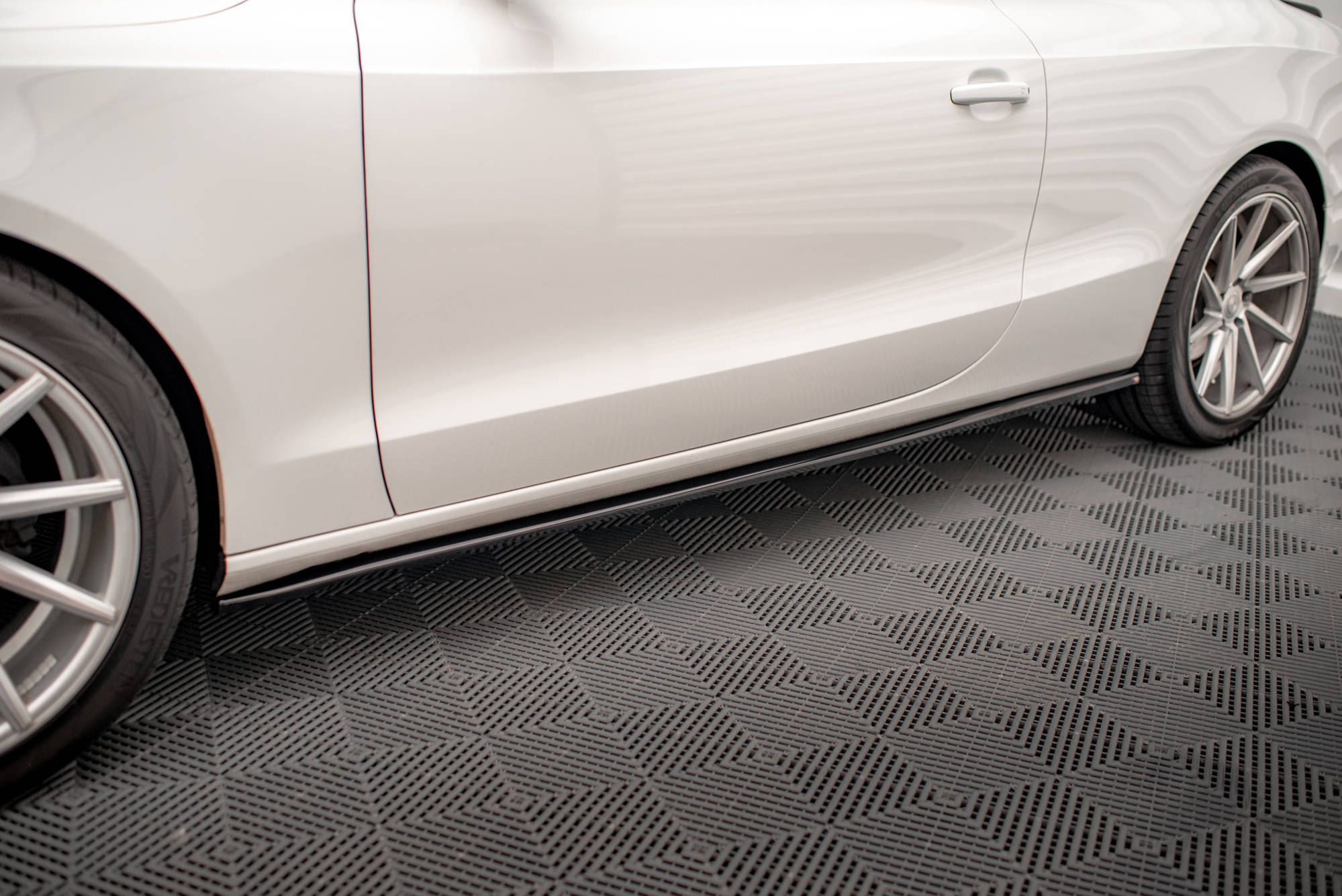 Seitenschweller V2 Ansatz für Audi A5 / A5 S-Line / S5 Coupe 8T