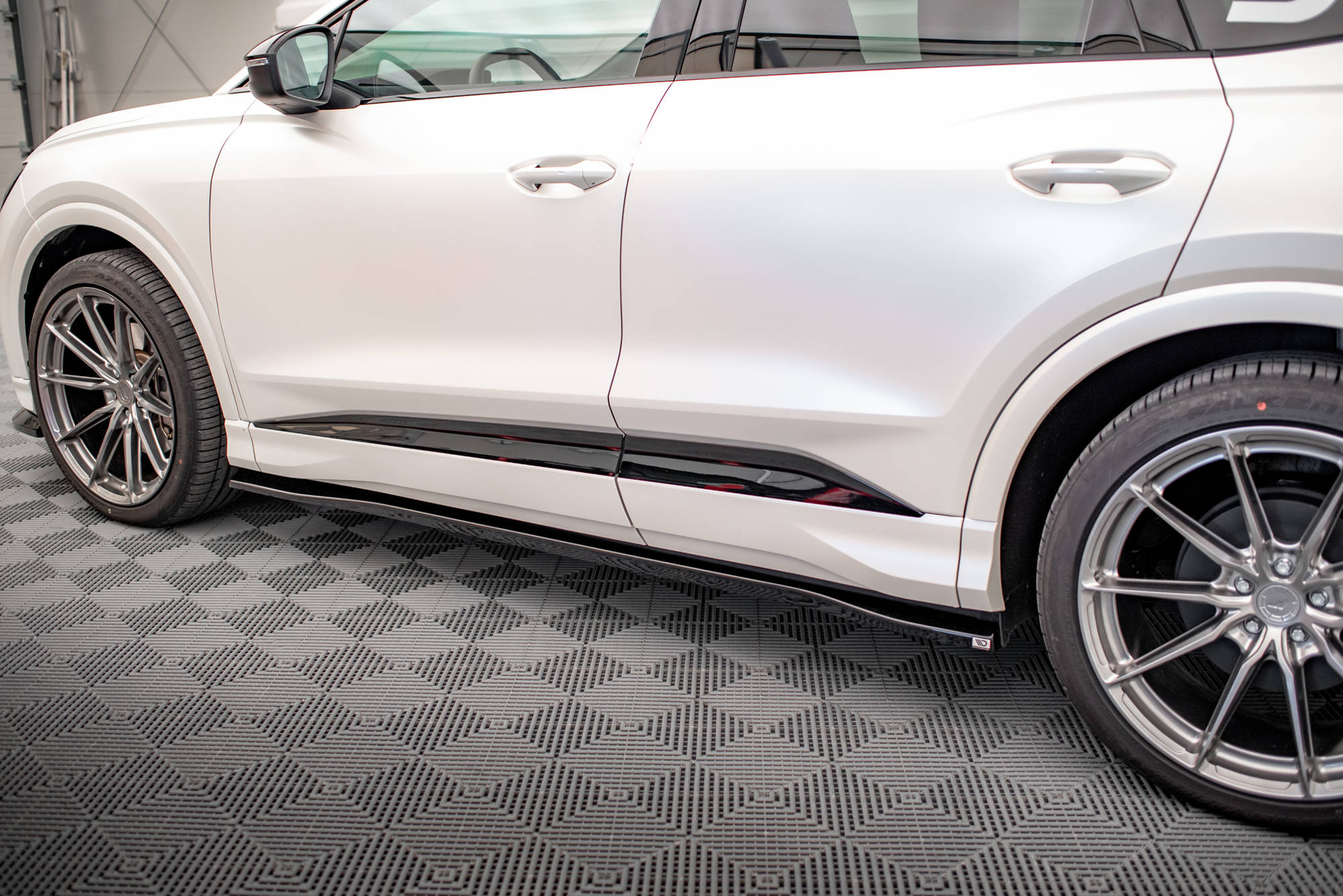 Seitenschweller Ansatz für Audi Q4 e-tron Sportback S-line Mk1