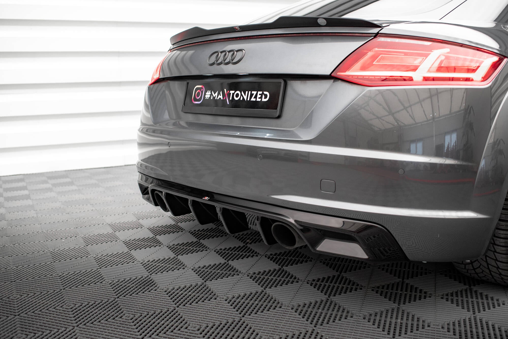 Diffusor Heck Ansatz für Audi TT S-Line 8S