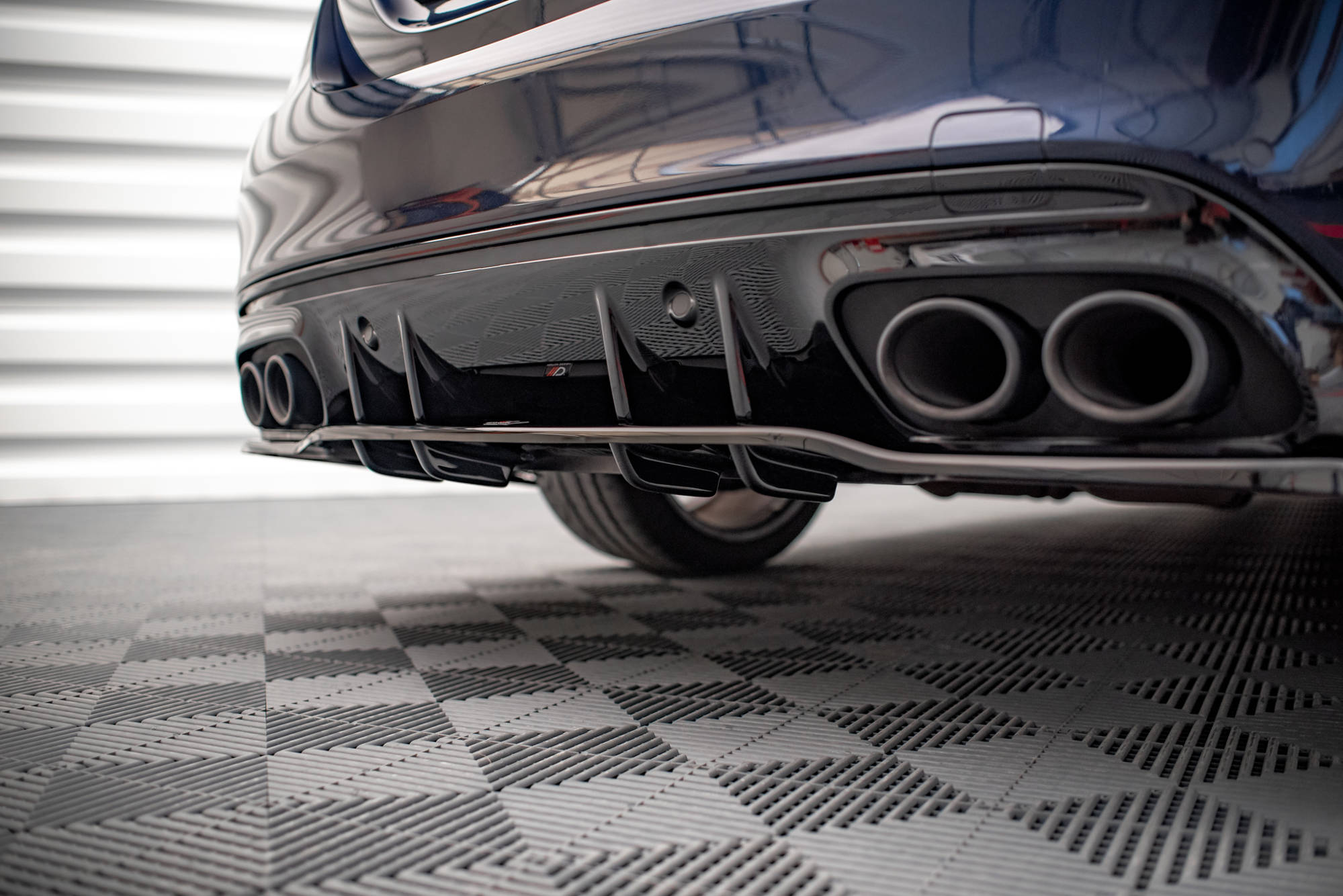Mittlerer Cup Diffusor DTM Look Heck Ansatz für Mercedes-AMG C 43 Limousine W205 Facelift