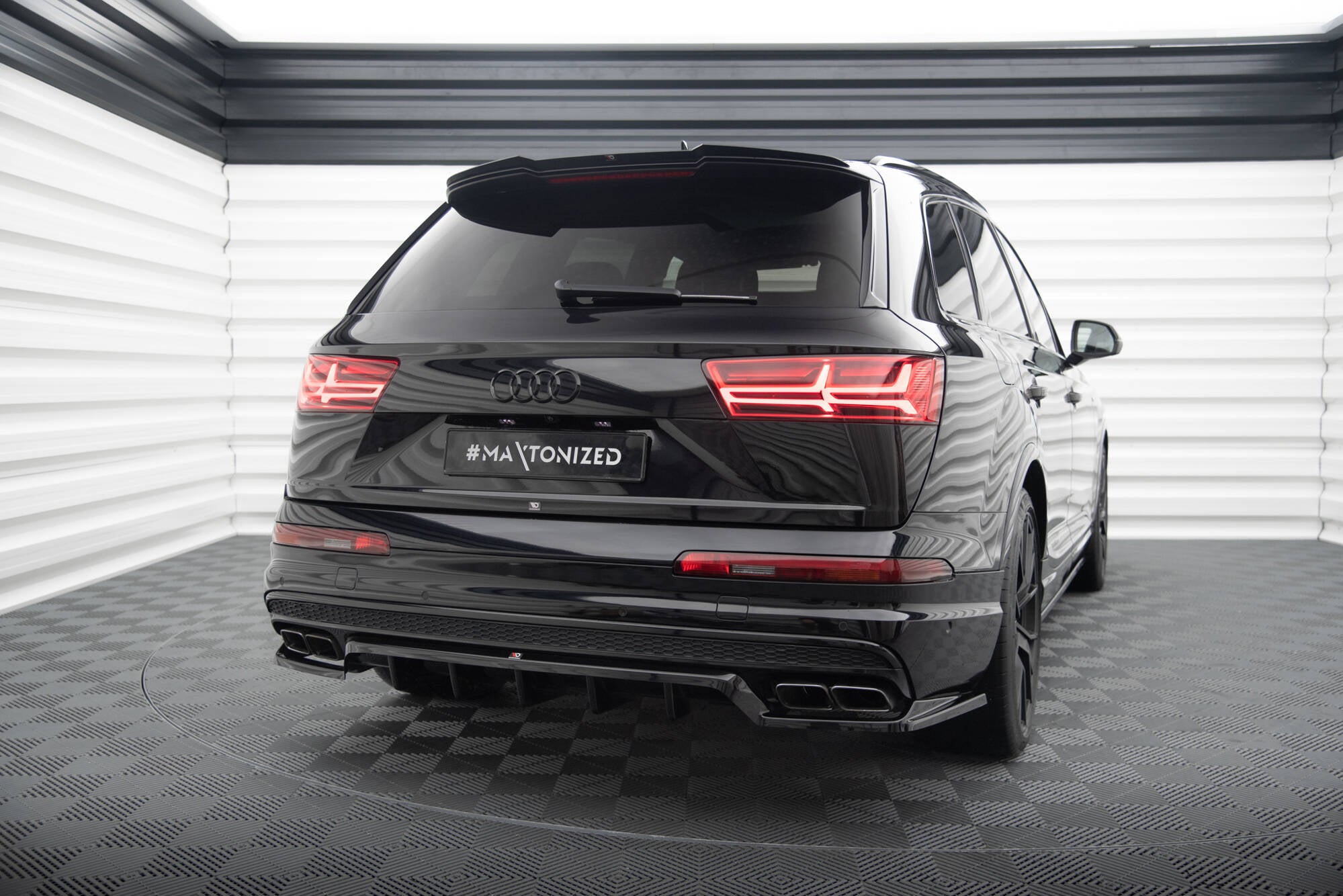 Mittlerer Cup Diffusor DTM Look Heck Ansatz für Audi SQ7 Mk2