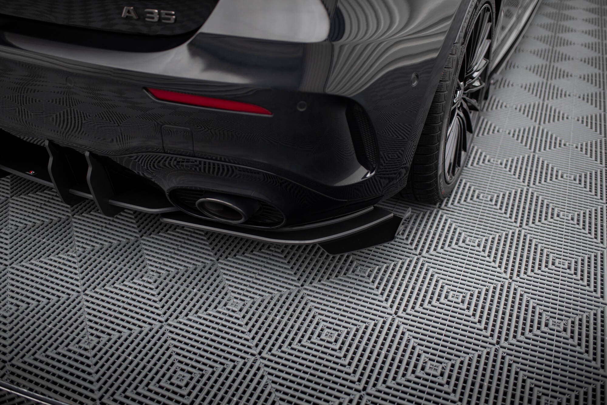 Street Pro Heck Ansatz Flaps Diffusor +Flaps für Mercedes-AMG A35 Hatchback W177