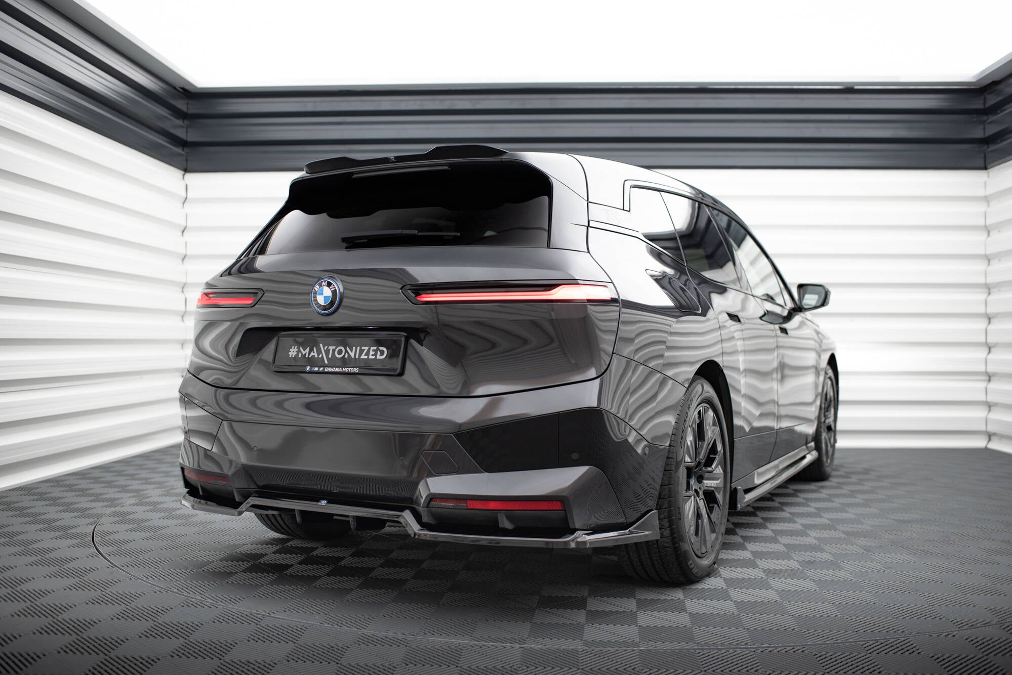 Mittlerer Cup Diffusor DTM Look Heck Ansatz für BMW iX M-Paket i20