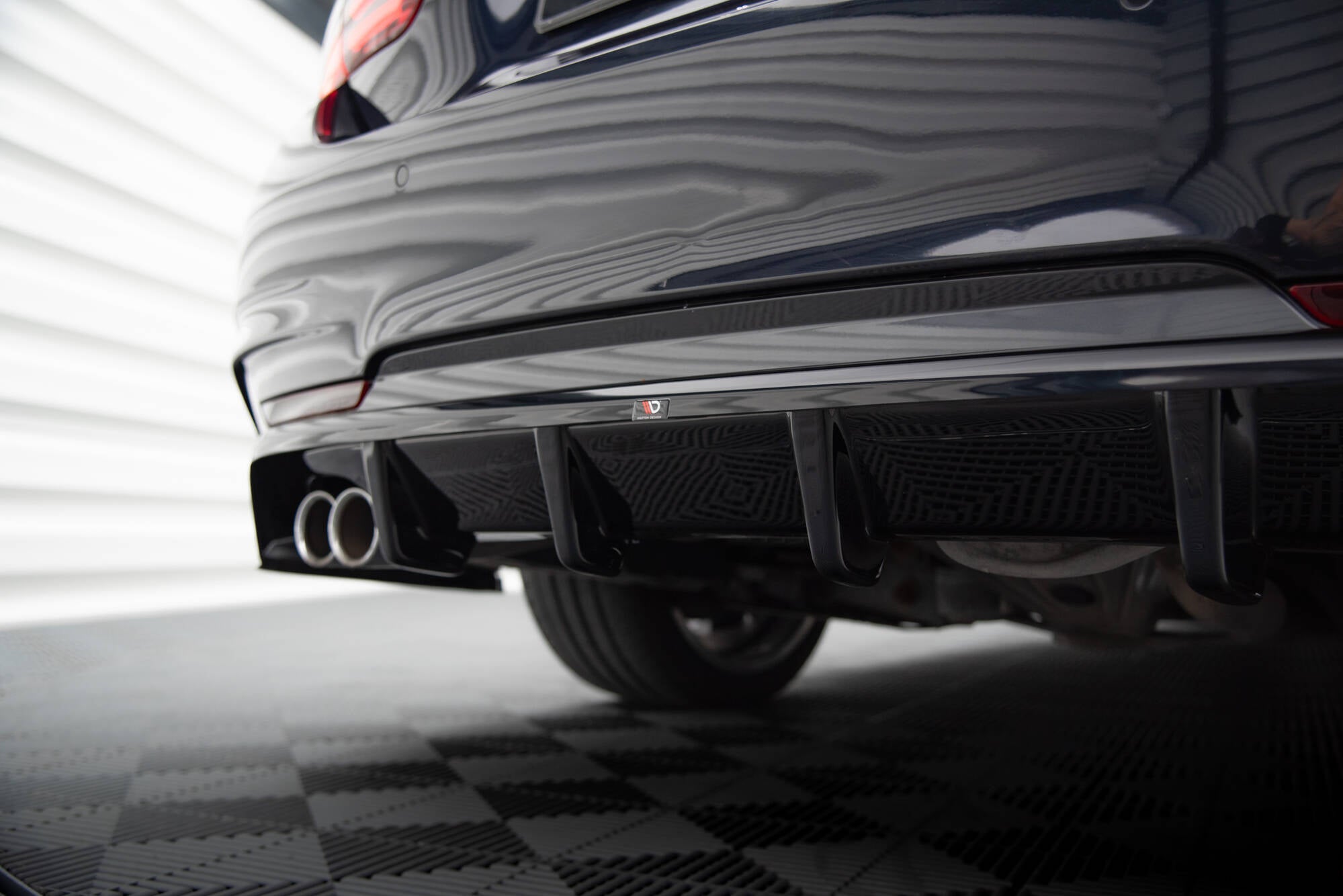 Mittlerer Cup Diffusor DTM Look Heck Ansatz für BMW 4er Coupe / Gran Coupe / Cabrio M-Paket F32 / F36 / F33