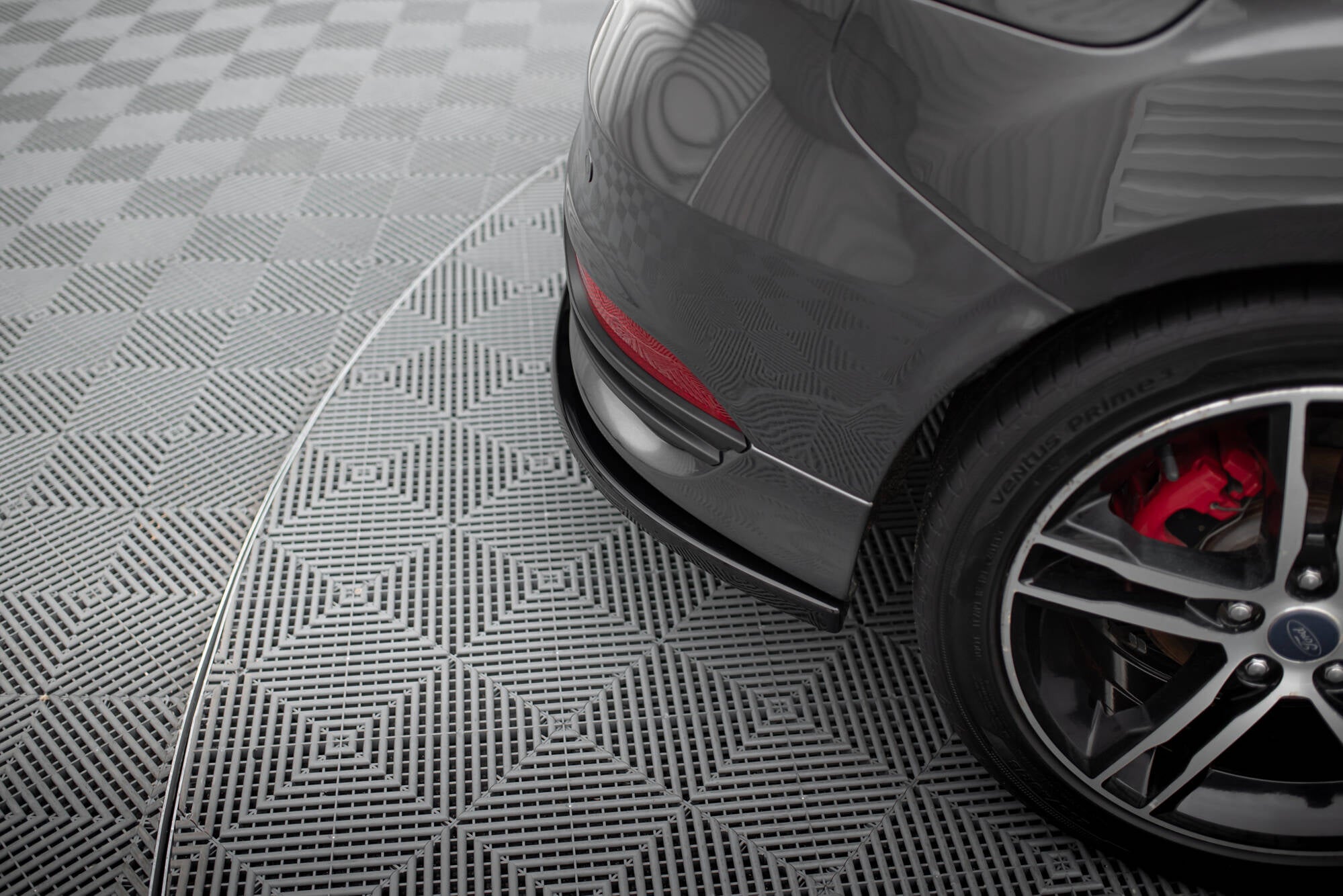 Heck Ansatz Flaps Diffusor V2 für Ford Focus ST Mk3 Facelift
