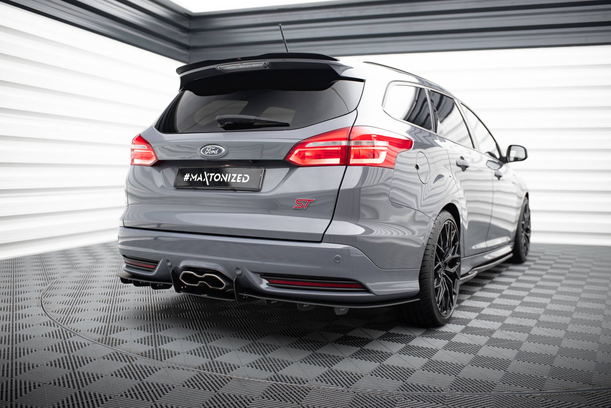 Diffusor für Ford Focus ST Mk3 Kombi