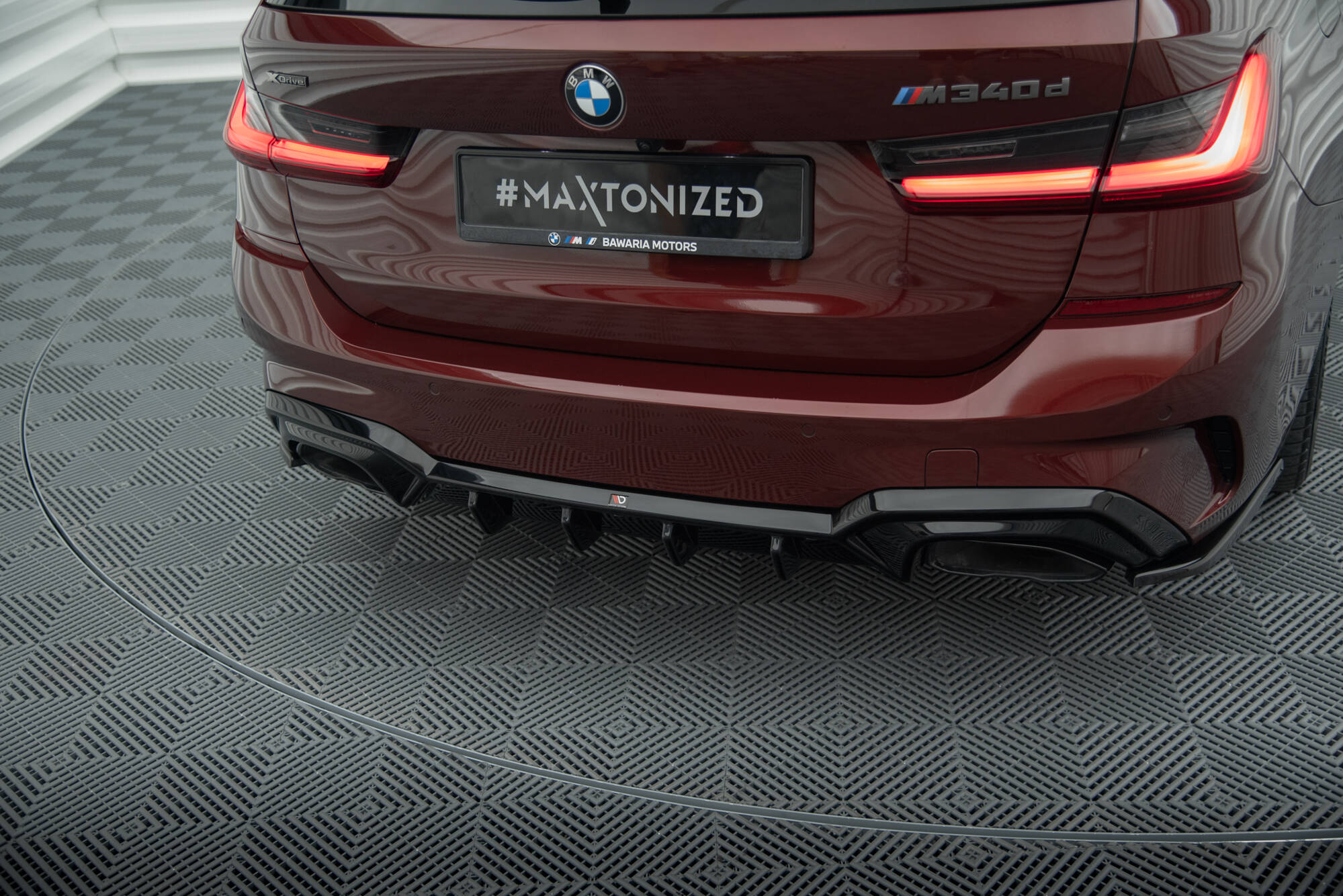 Diffusor Heck Ansatz für BMW M340i G20 / G21 (Passend für Fahrzeuge mit Anhängerkupplung)