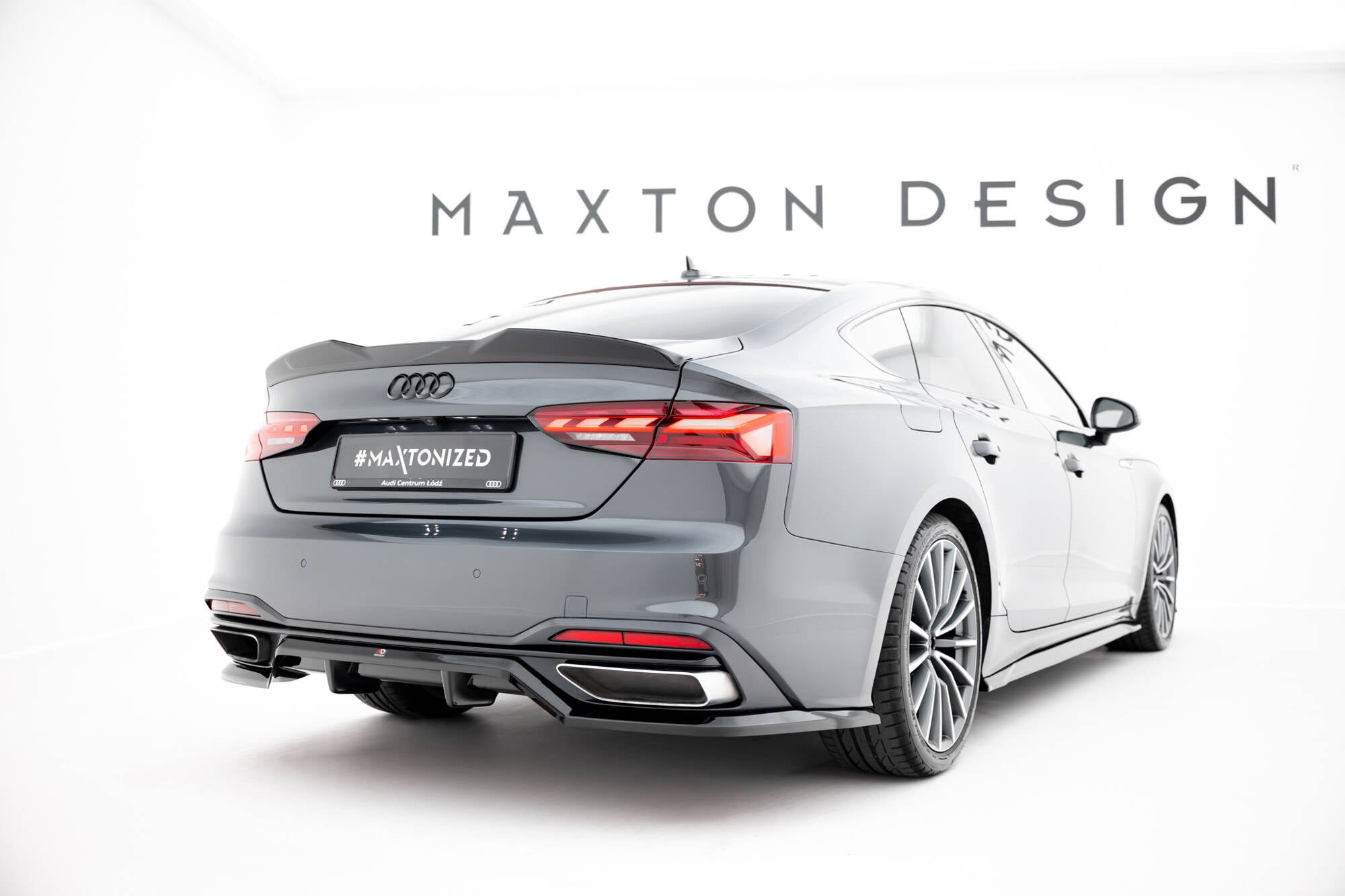 Mittlerer Cup Diffusor DTM Look Heck Ansatz für Audi A5 F5 Facelift