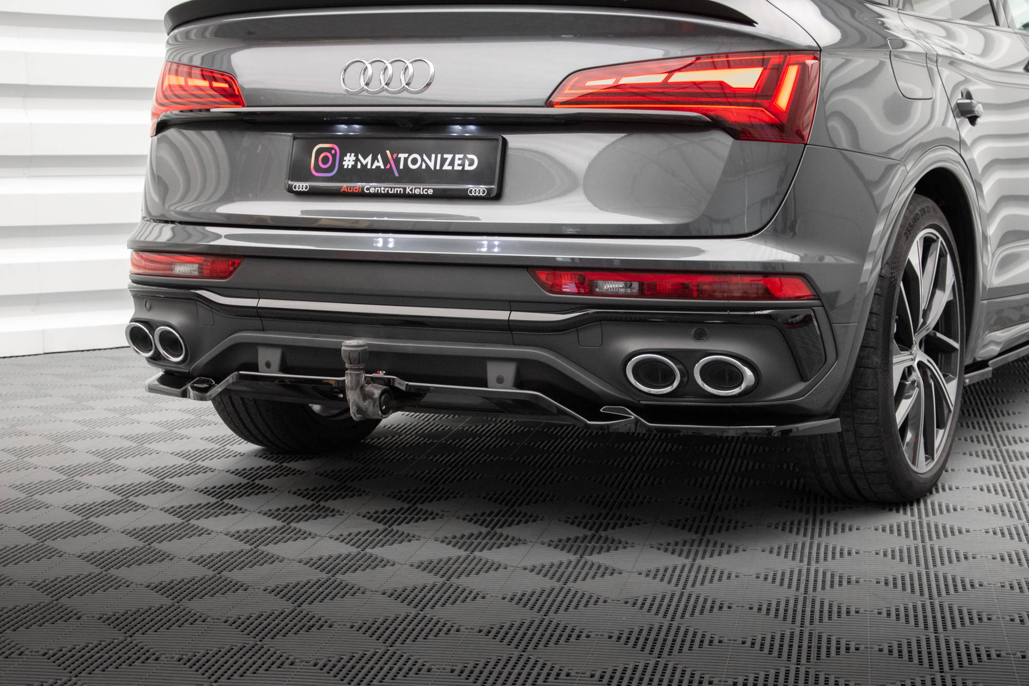 Mittlerer Cup Diffusor DTM Look Heck Ansatz für Audi SQ5 / Q5 S-Line Sportback Mk2 Facelift