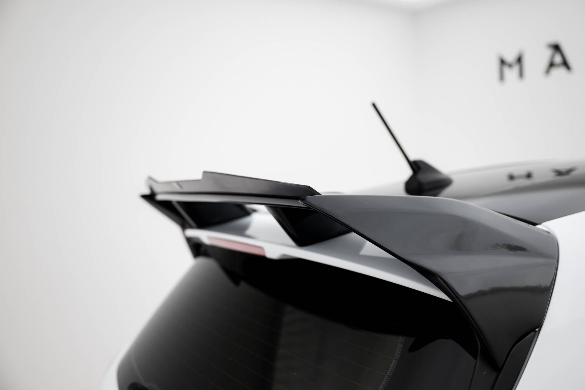 Spoiler für Ford Fiesta Standard / ST / ST-Line Mk8 (Für FO-FI-8-FH1FP)