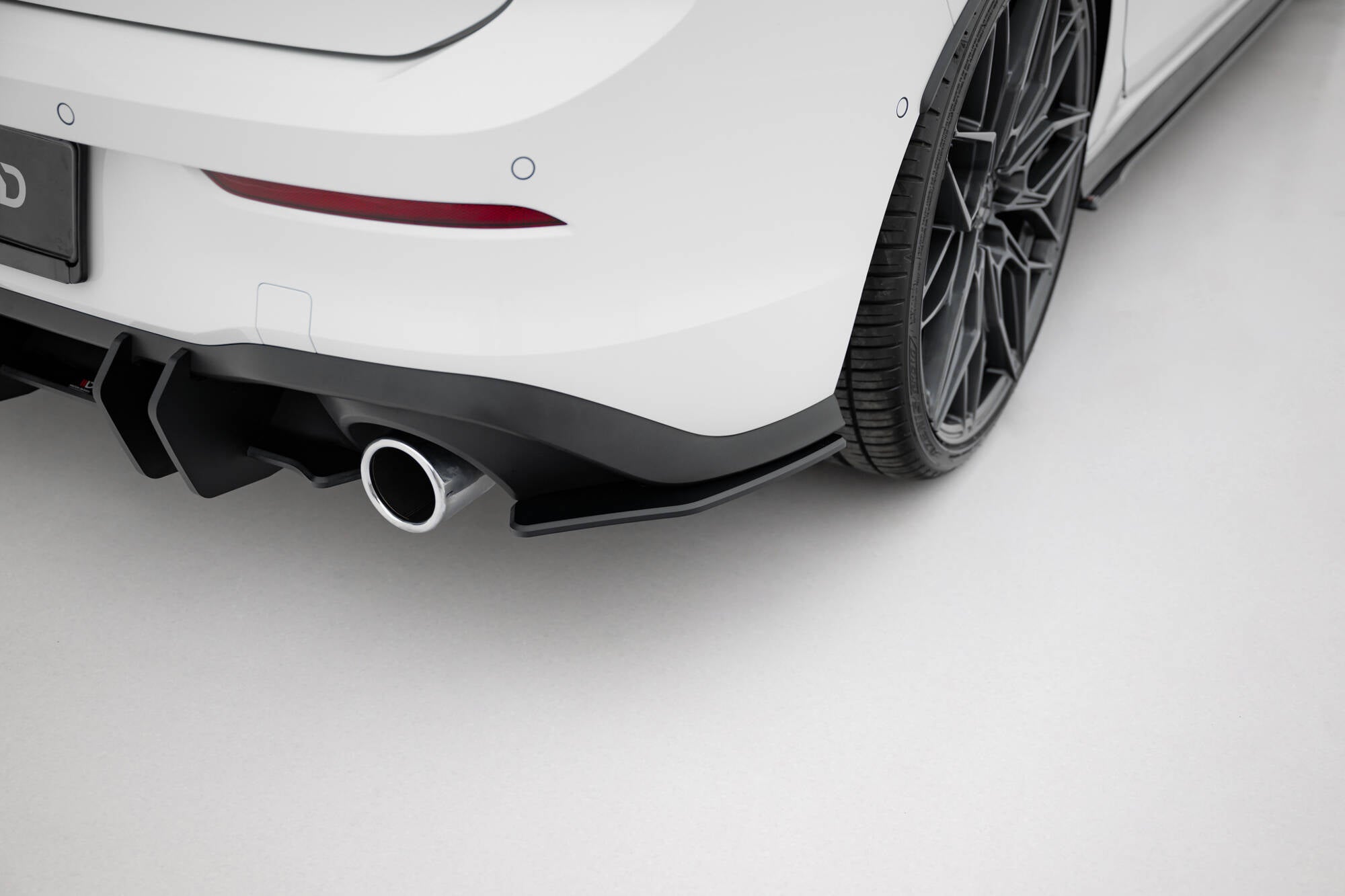 Street Pro Heck Ansatz Flaps Diffusor V1 für Volkswagen Golf GTI / GTE / R-Line Mk8